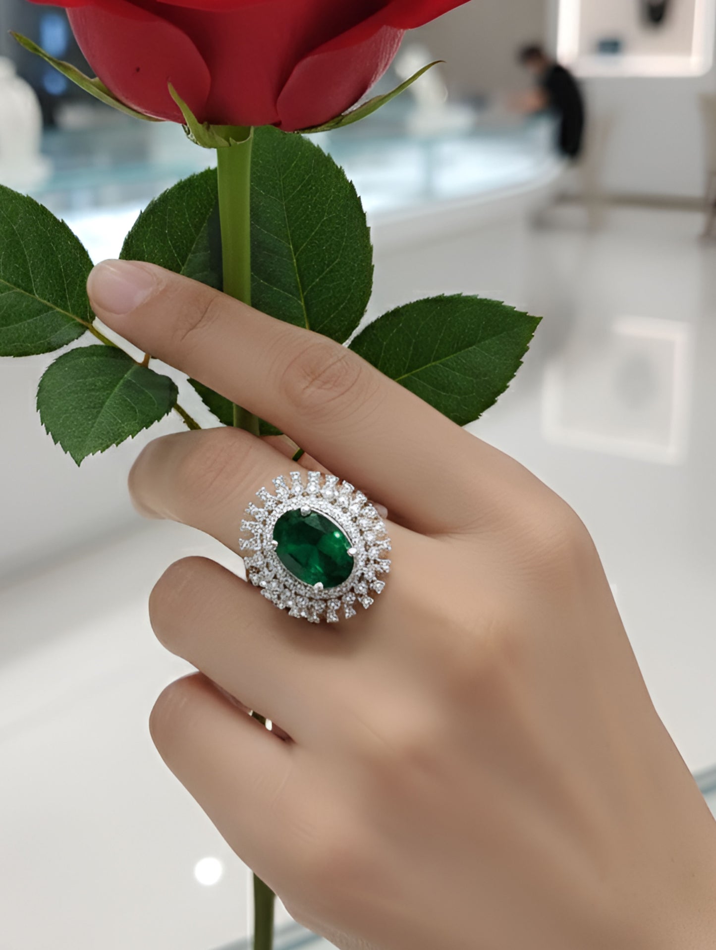 PREMIUM SUNBURST HALO COCKTAIL RING