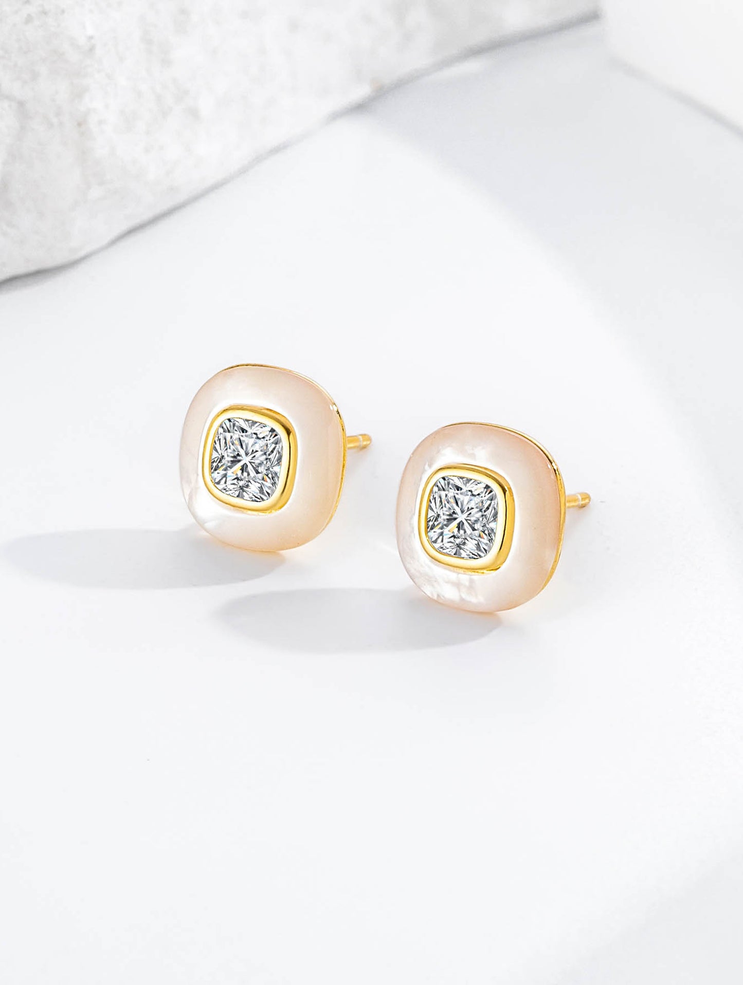 PURE ELEGANCE PEARL STUD EARRINGS
