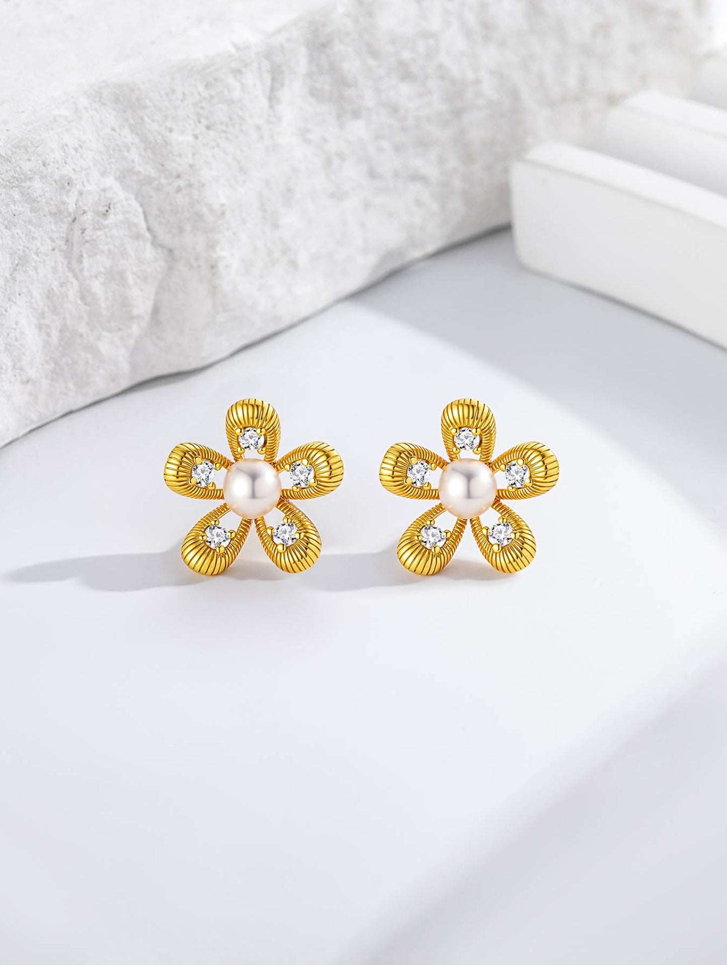 SUNLIT PETAL PEARL STUD EARRINGS