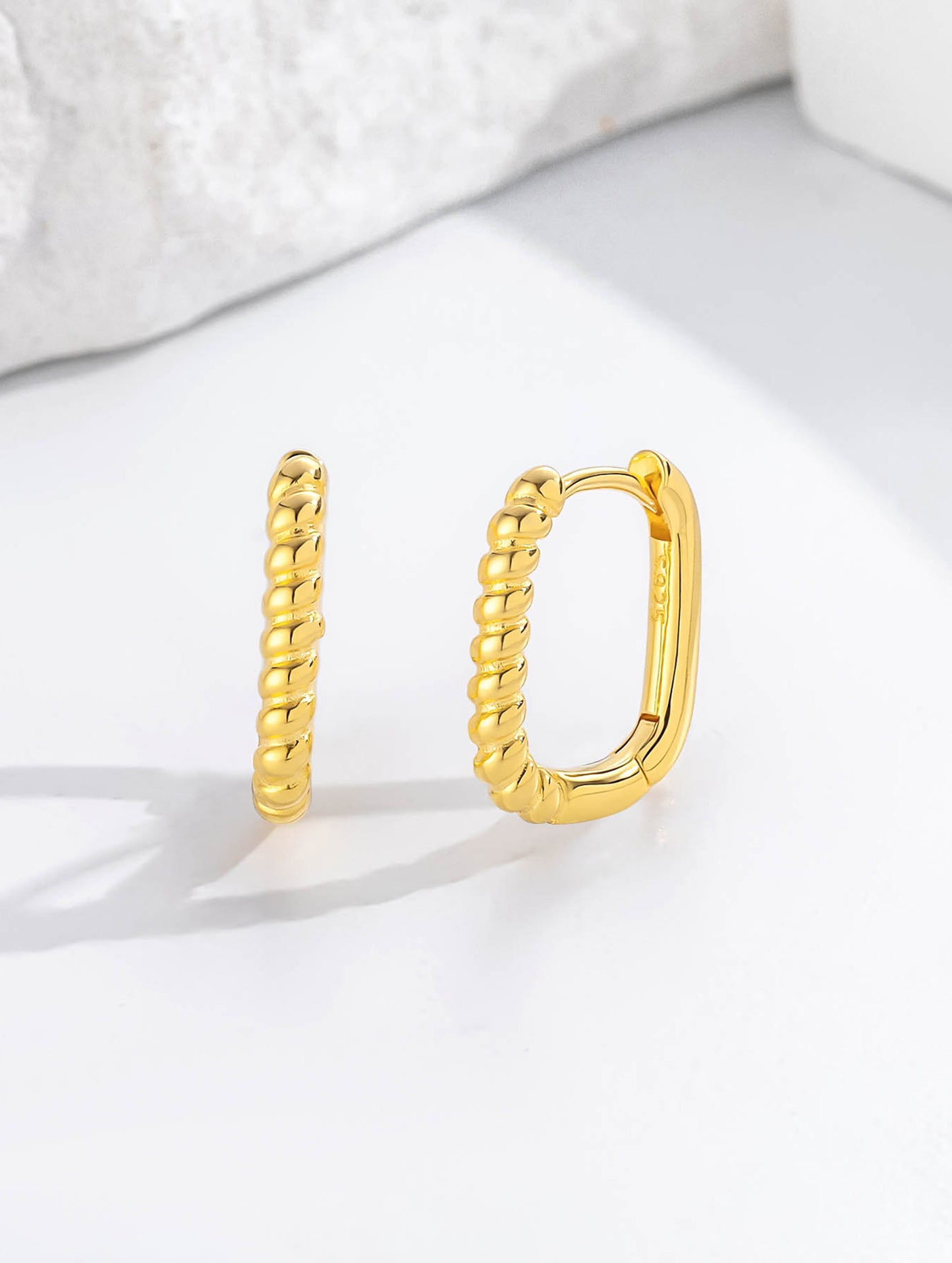 TWISTED GOLD OVAL HOOPS EARRINGS