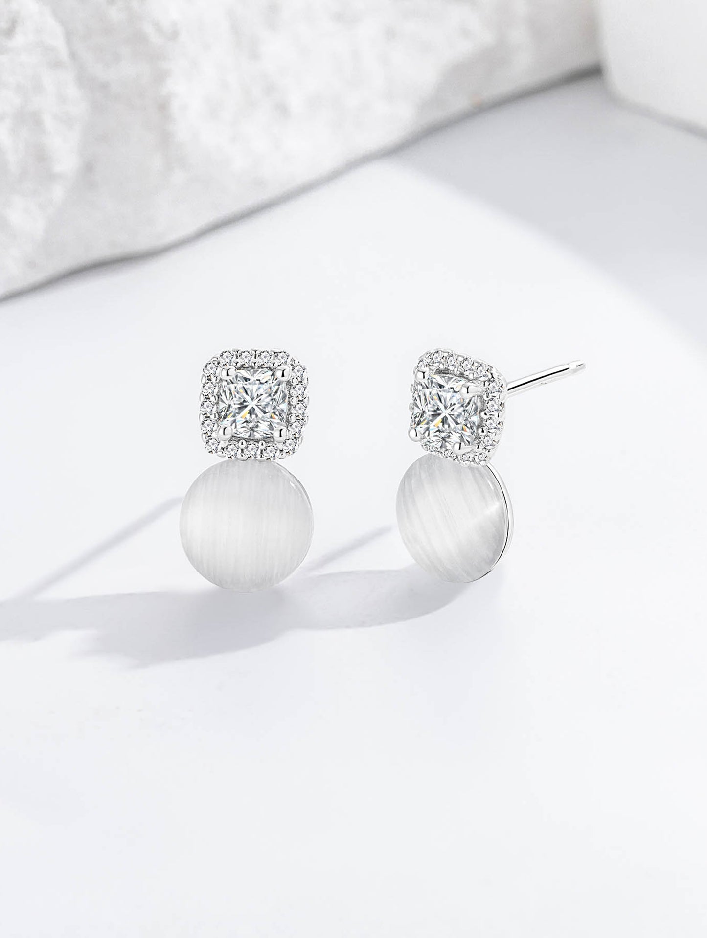 MOONLIT AURA EARRINGS