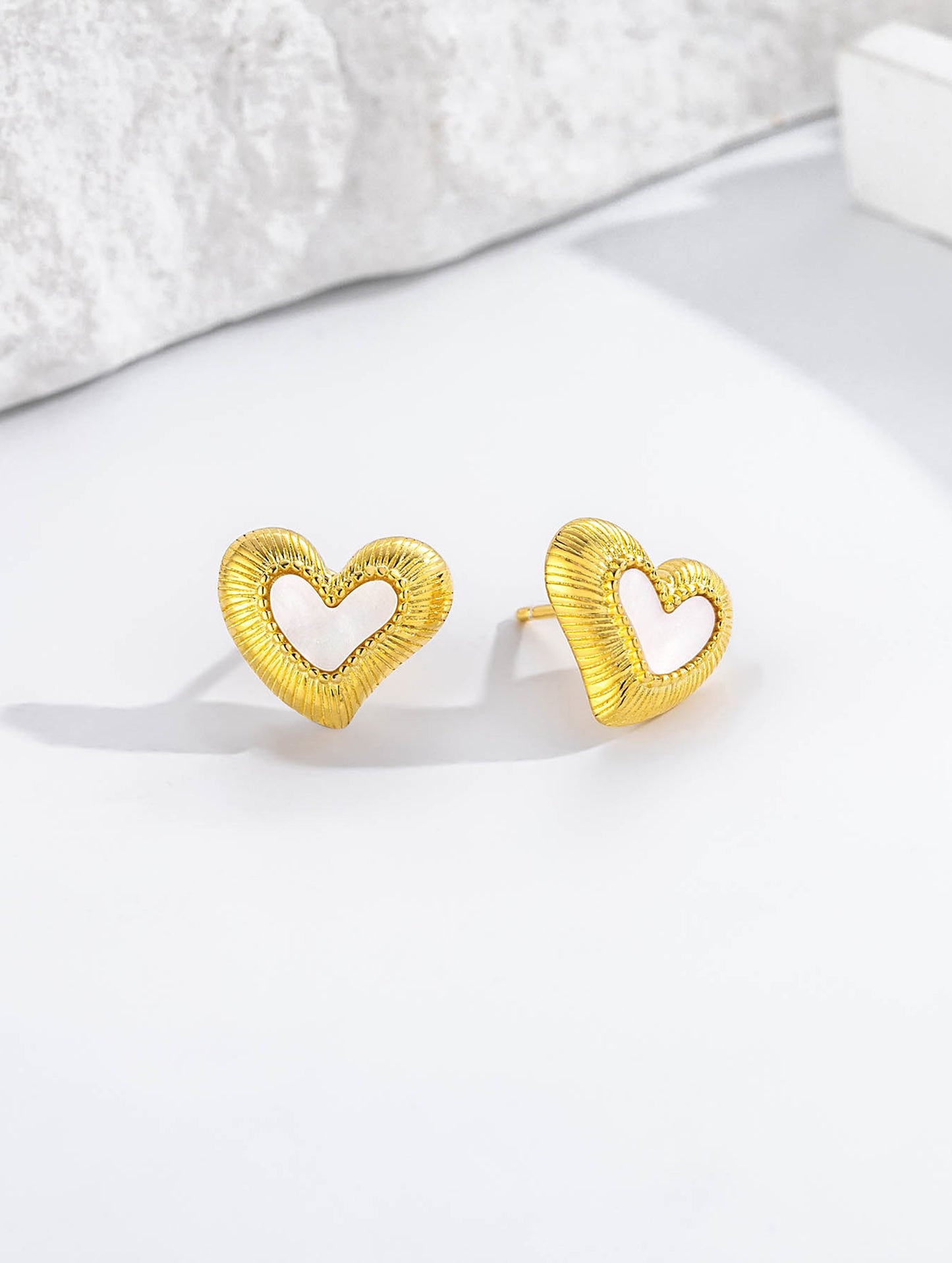RADIANT LOVE HEART EARRINGS