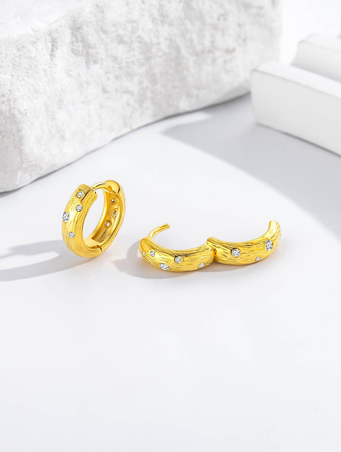 GOLDEN STARDUST HOOPS EARRINGS