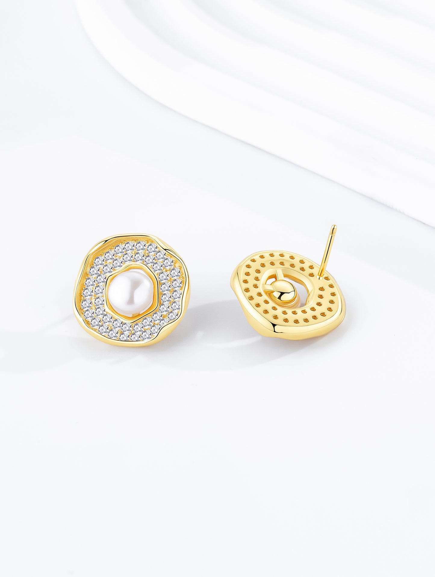 AURELIA PEARL STUDS EARRINGS