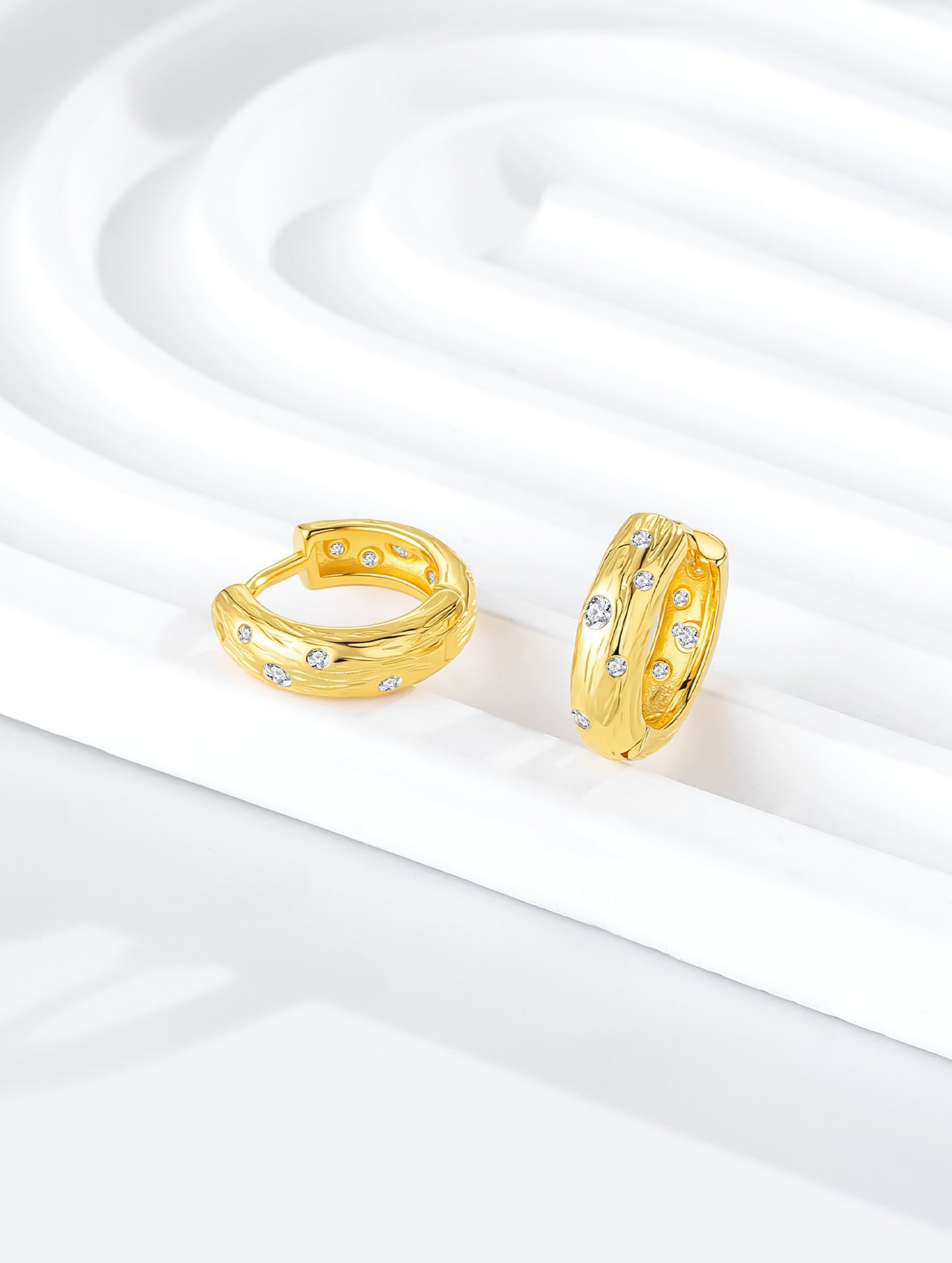 GOLDEN STARDUST HOOPS EARRINGS