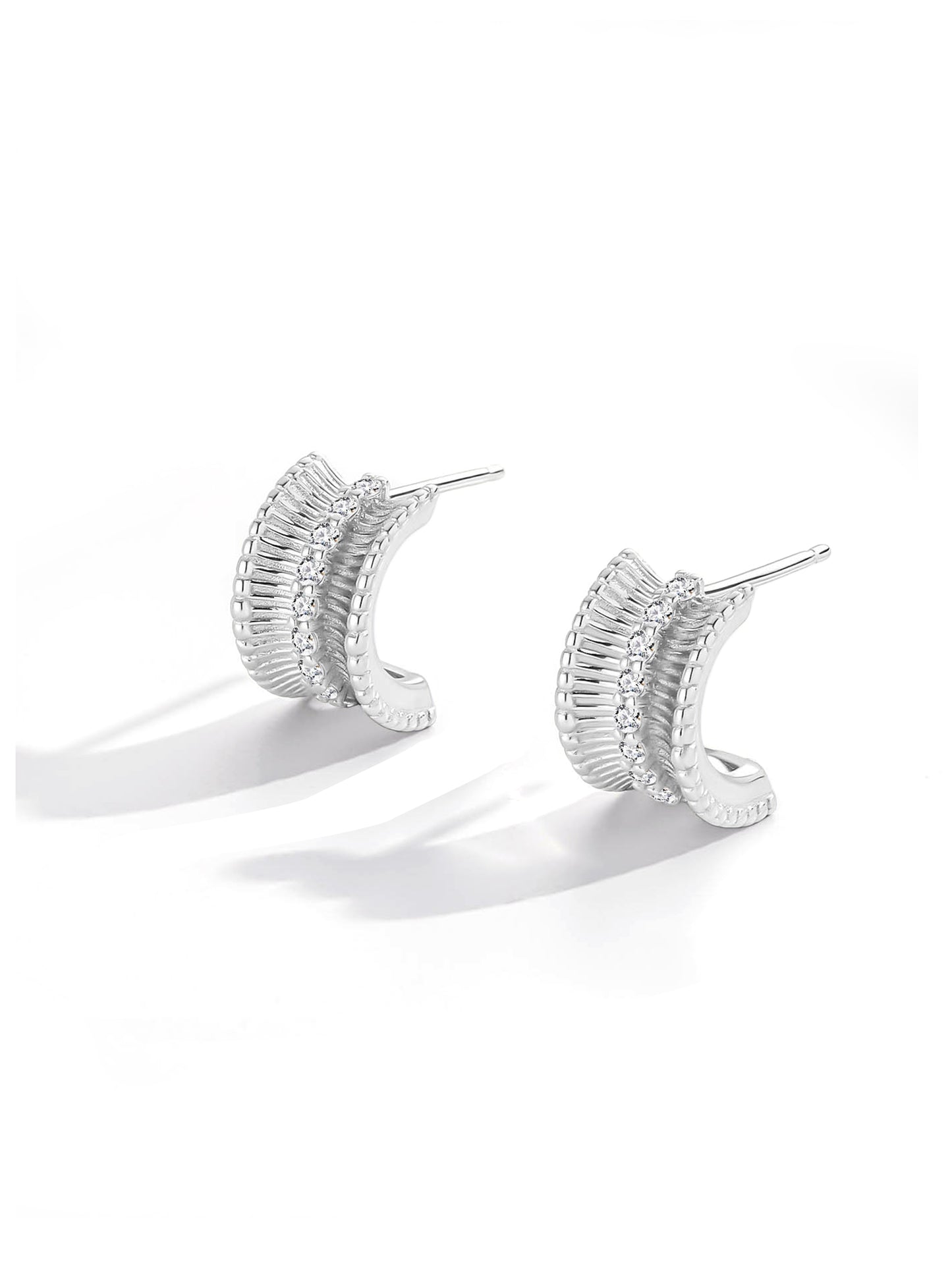 GLIMMER CURVE HOOP EARRINGS
