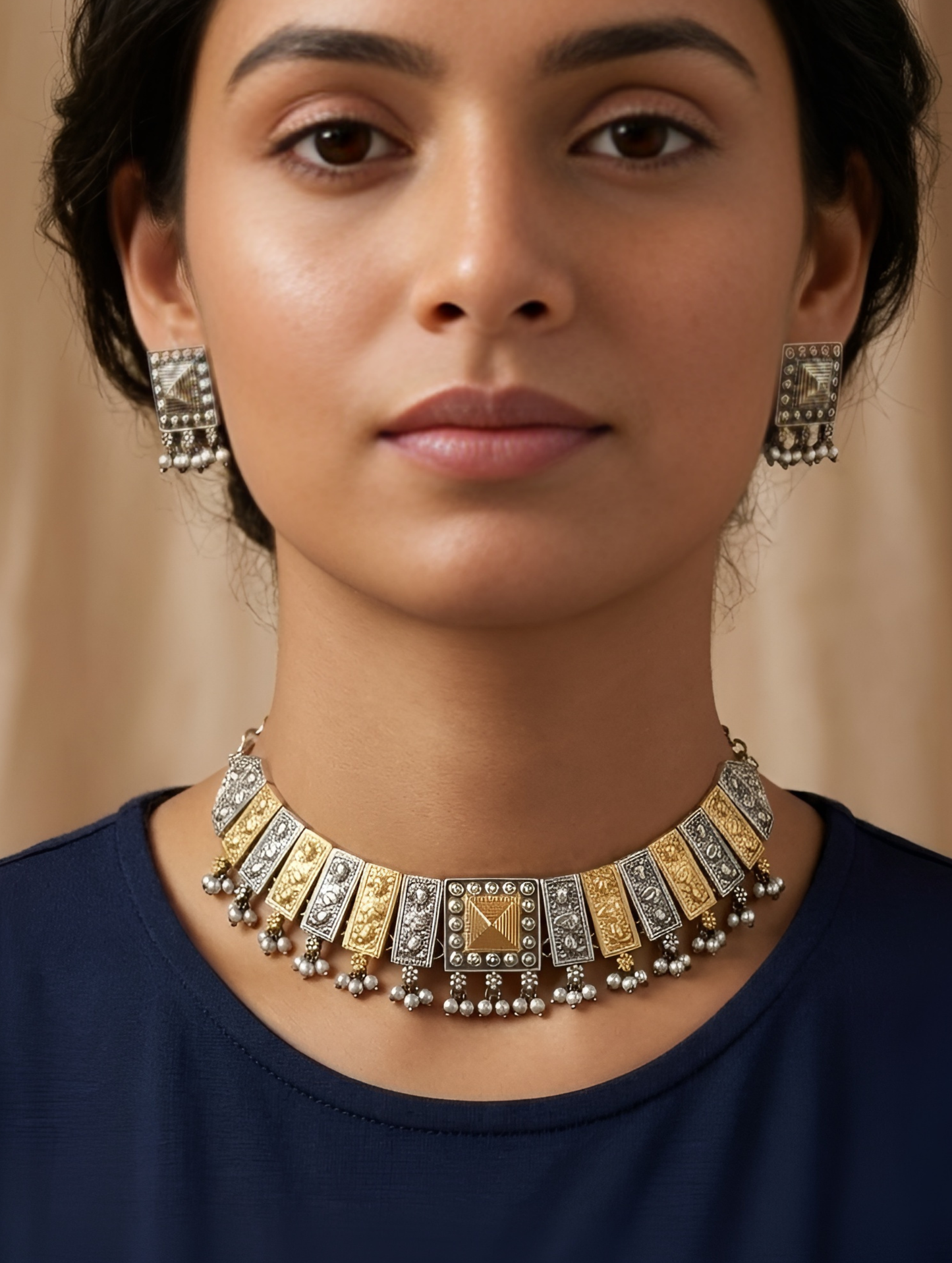 Nayab Dual-Tone Choker Necklace