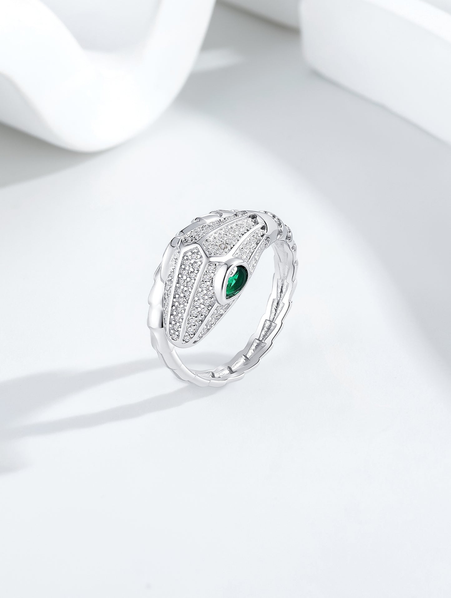 EMERALD VIPER GLINT RING