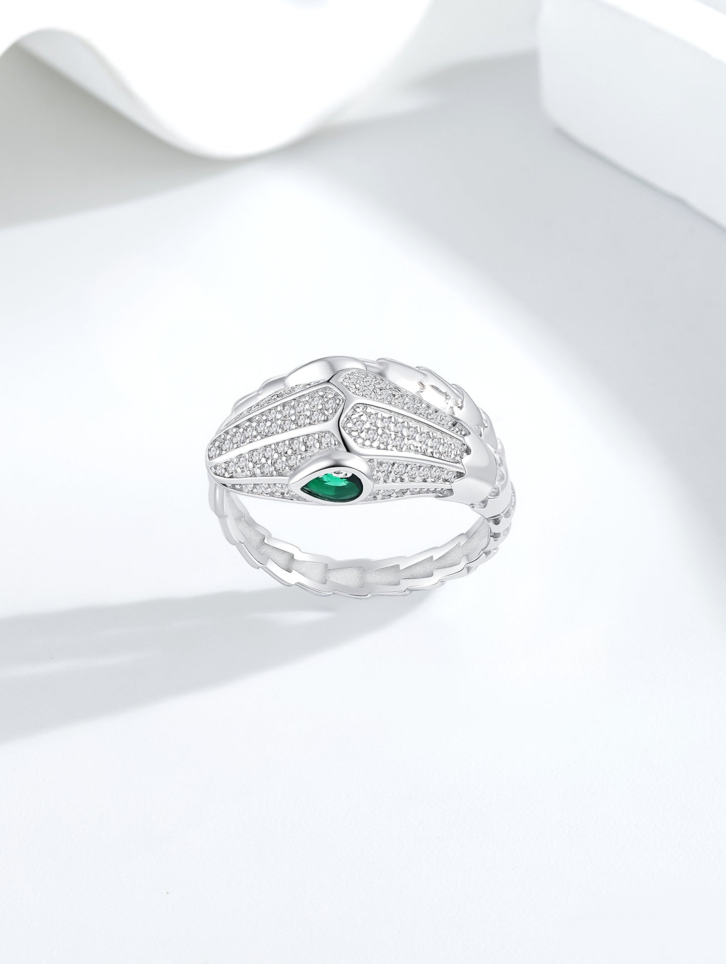 EMERALD VIPER GLINT RING