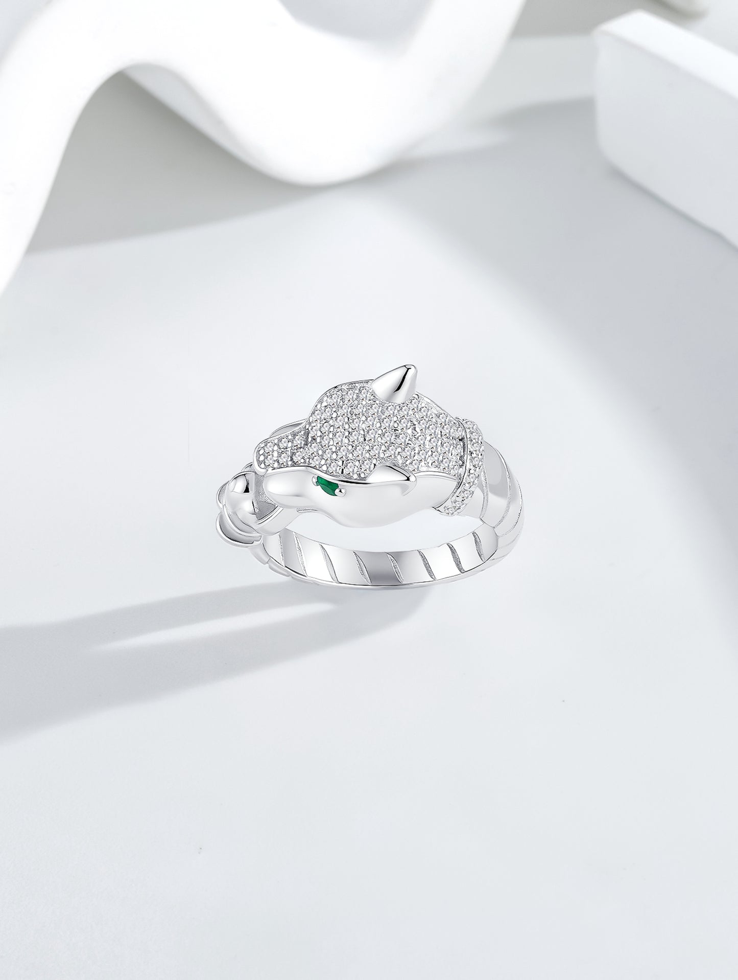 EMERALD EYE PANTHER RING