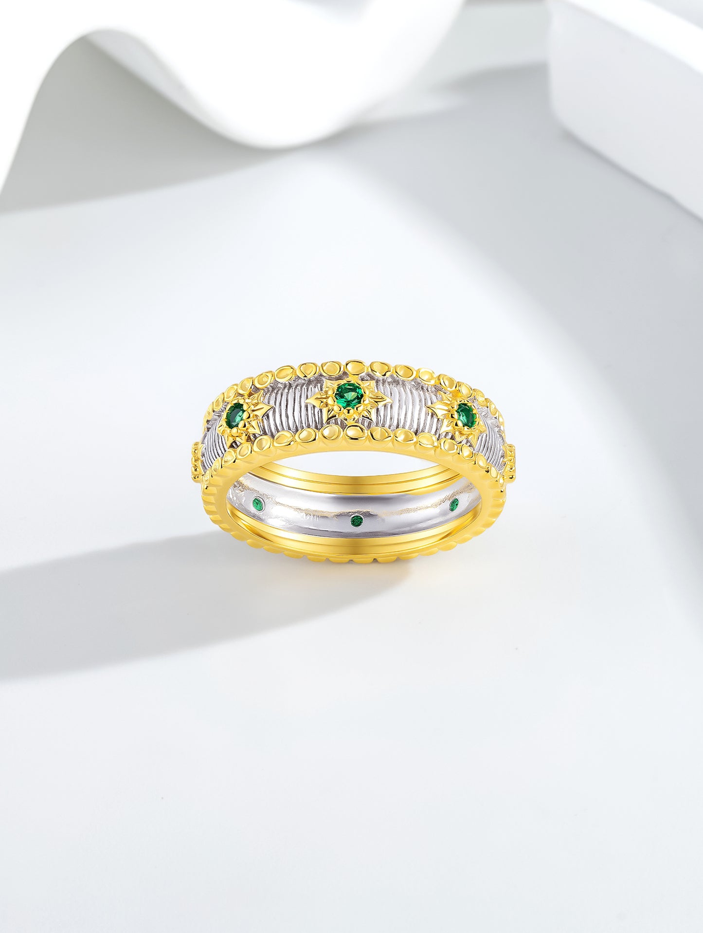 GOLDEN STARLIGHT EMERALD BAND
