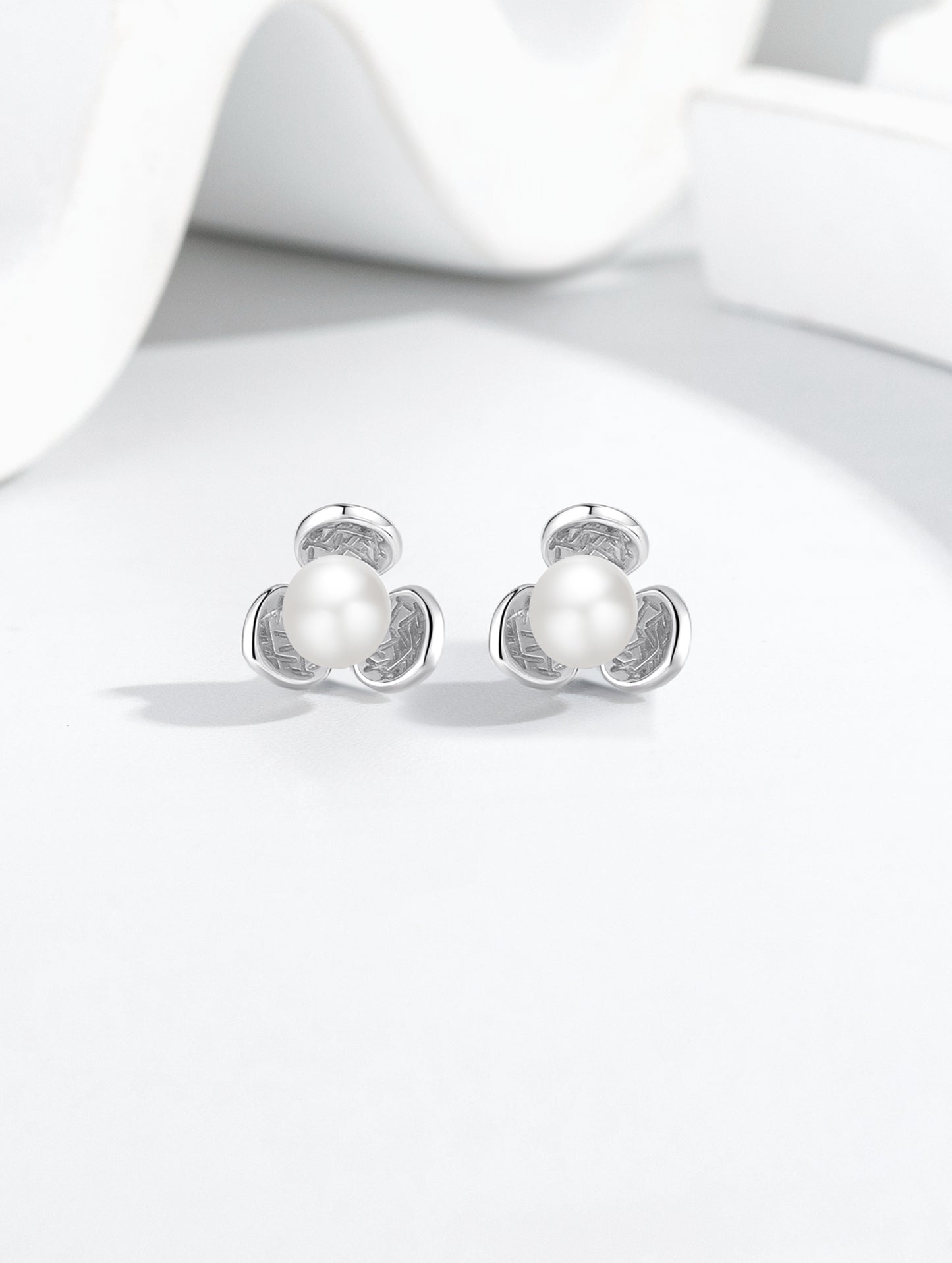 SILVER BLOSSOM PEARL STUD EARRINGS