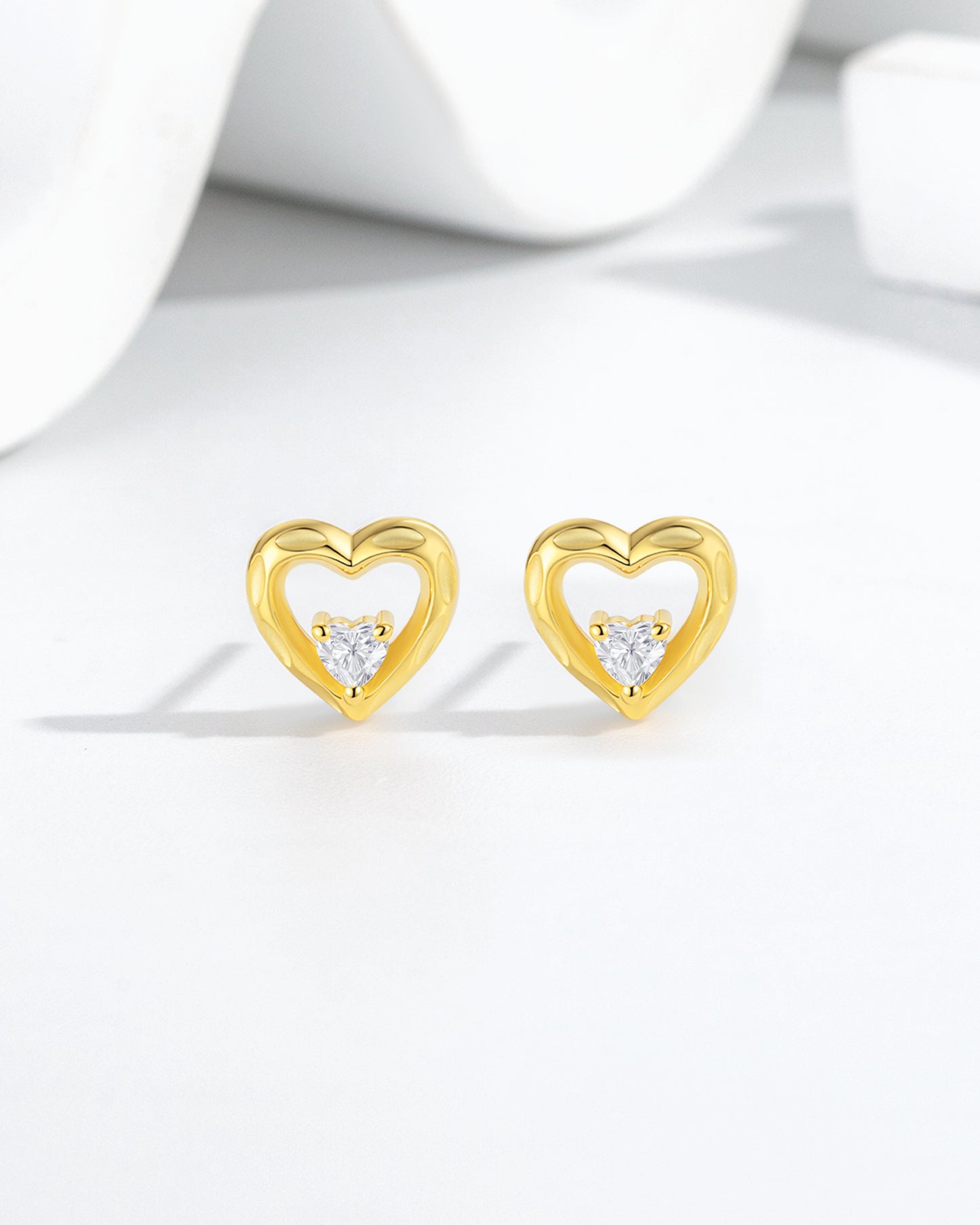 GOLDEN HEART WHISPER STUDS