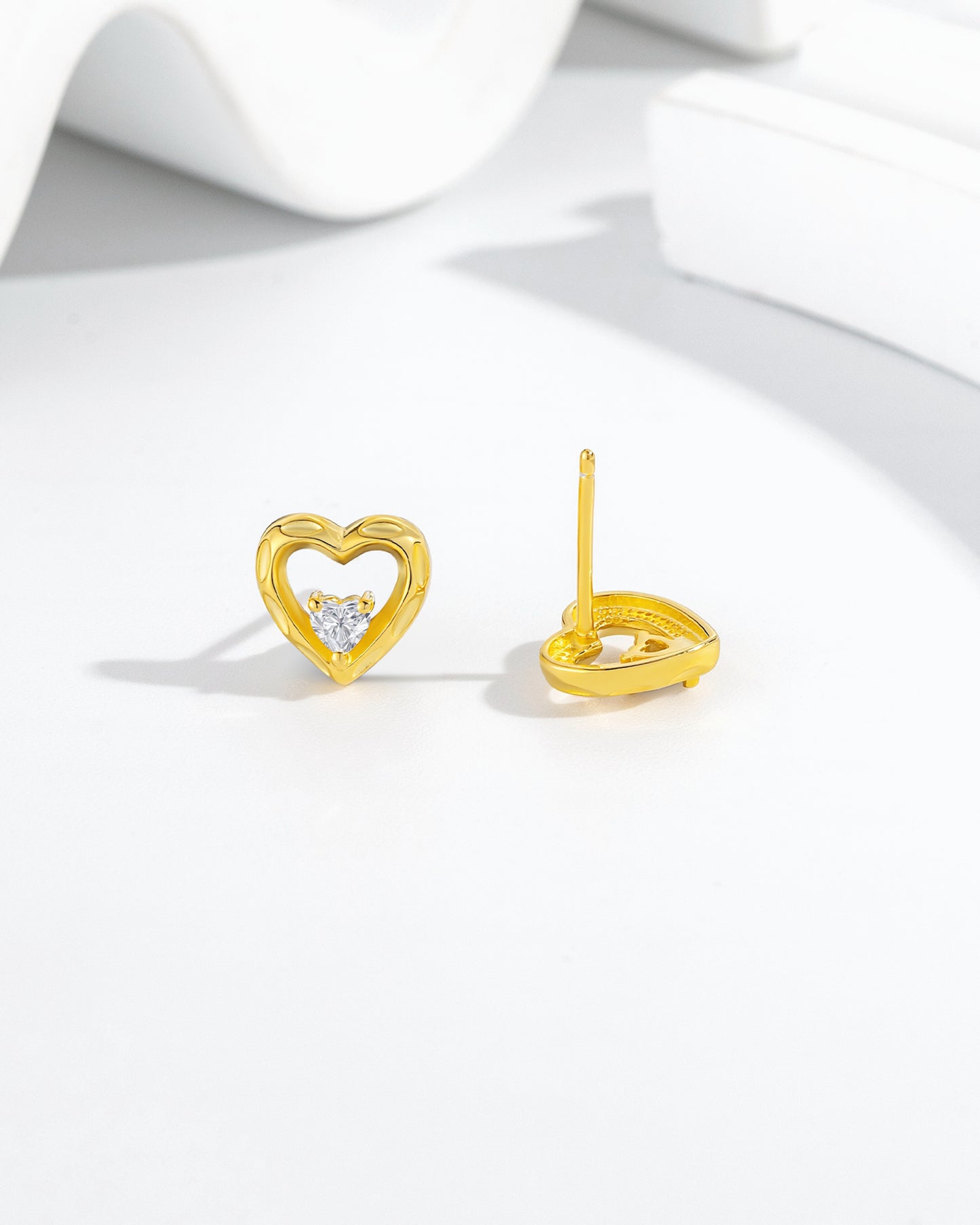 GOLDEN HEART WHISPER STUDS