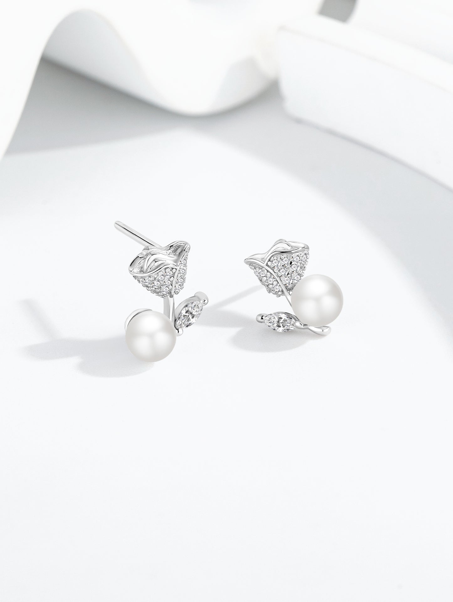 SILVER ROSE PEARL EARRINGS