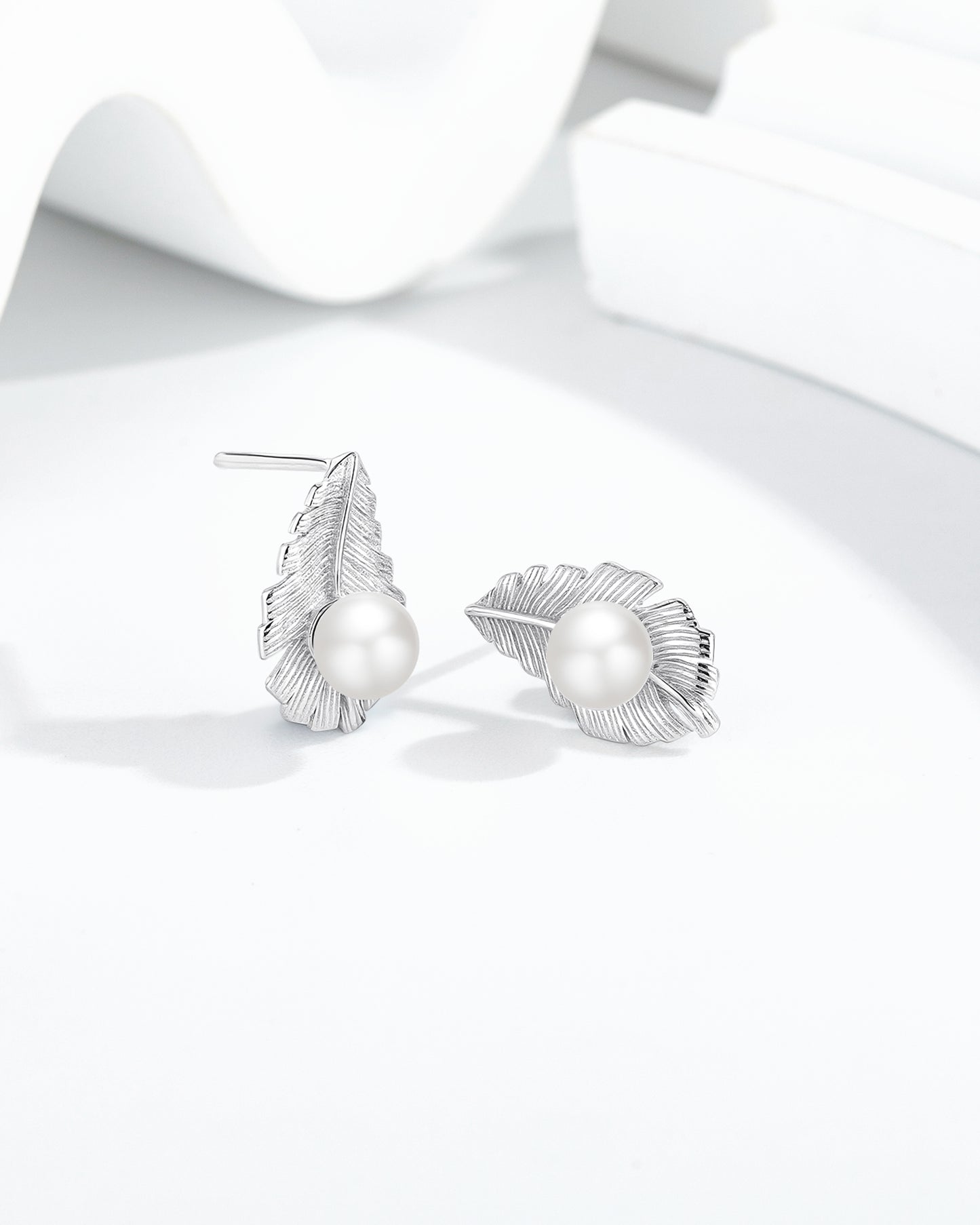 PEARL LEAF WHISPER STUD EARRINGS