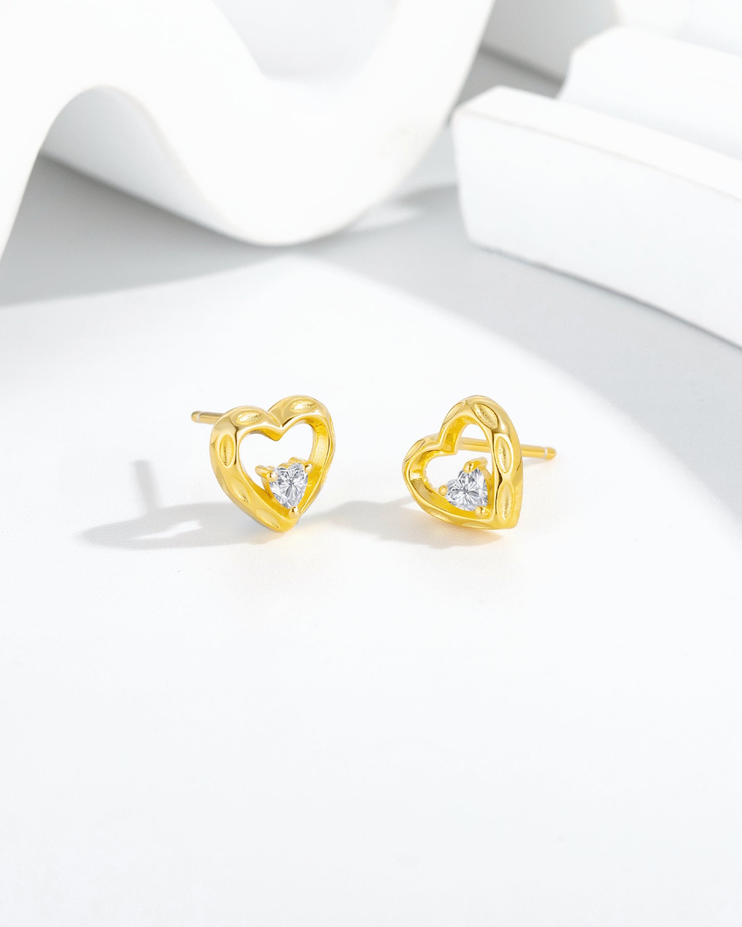 GOLDEN HEART WHISPER STUDS