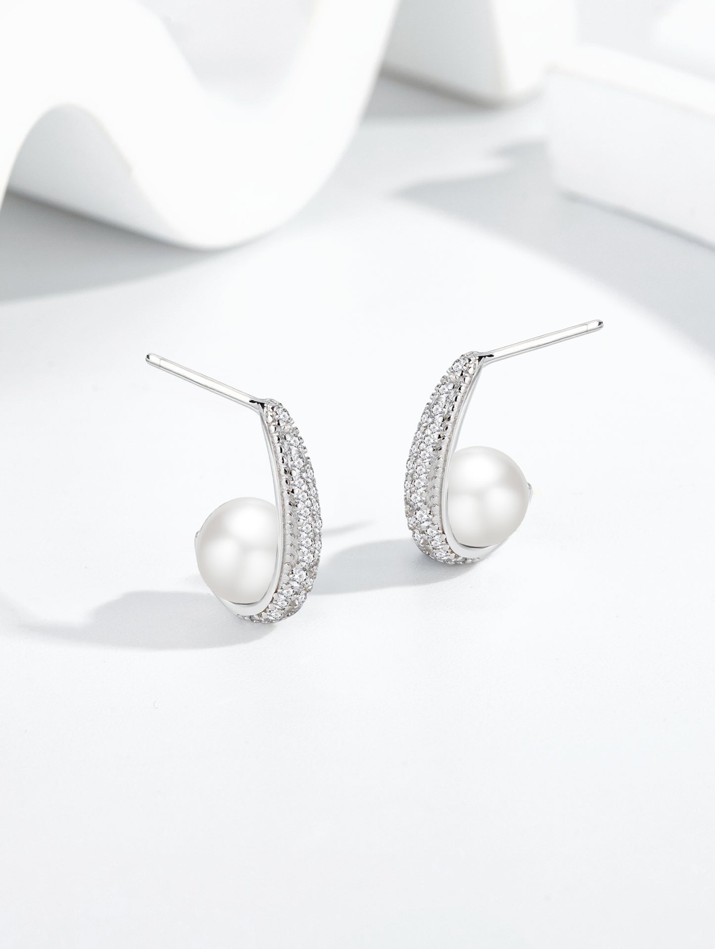 PEARL CRESCENT GLOW EARRINGS