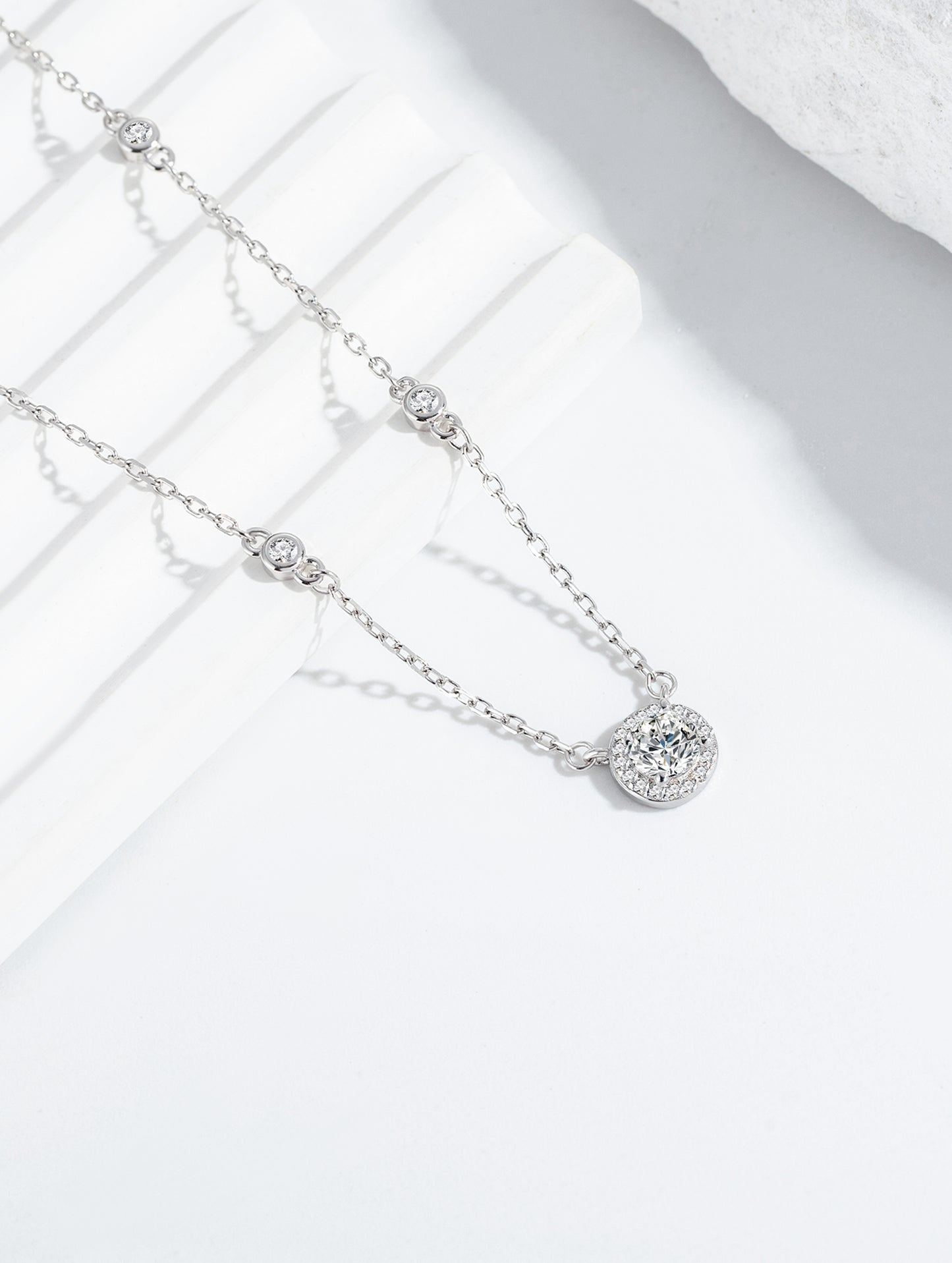 RADIANT AURA CHARM CHAIN