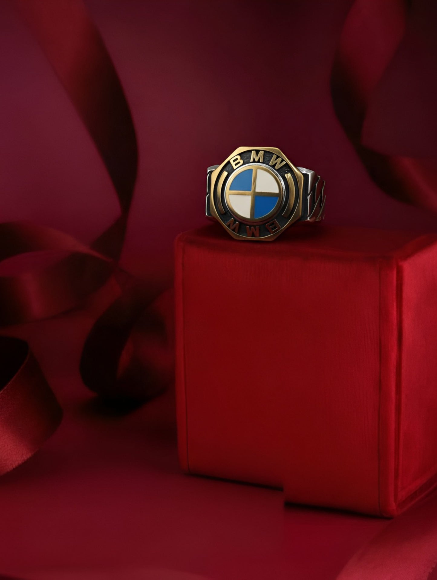 ROSE REGALIA  GENTS RING