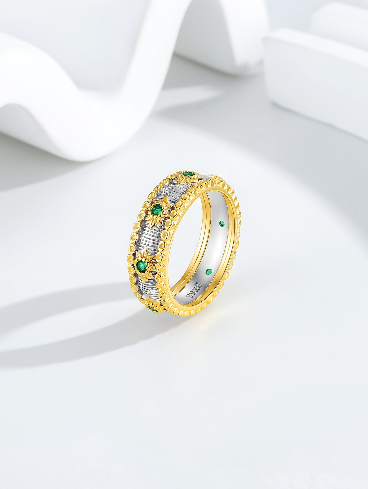 GOLDEN STARLIGHT EMERALD BAND