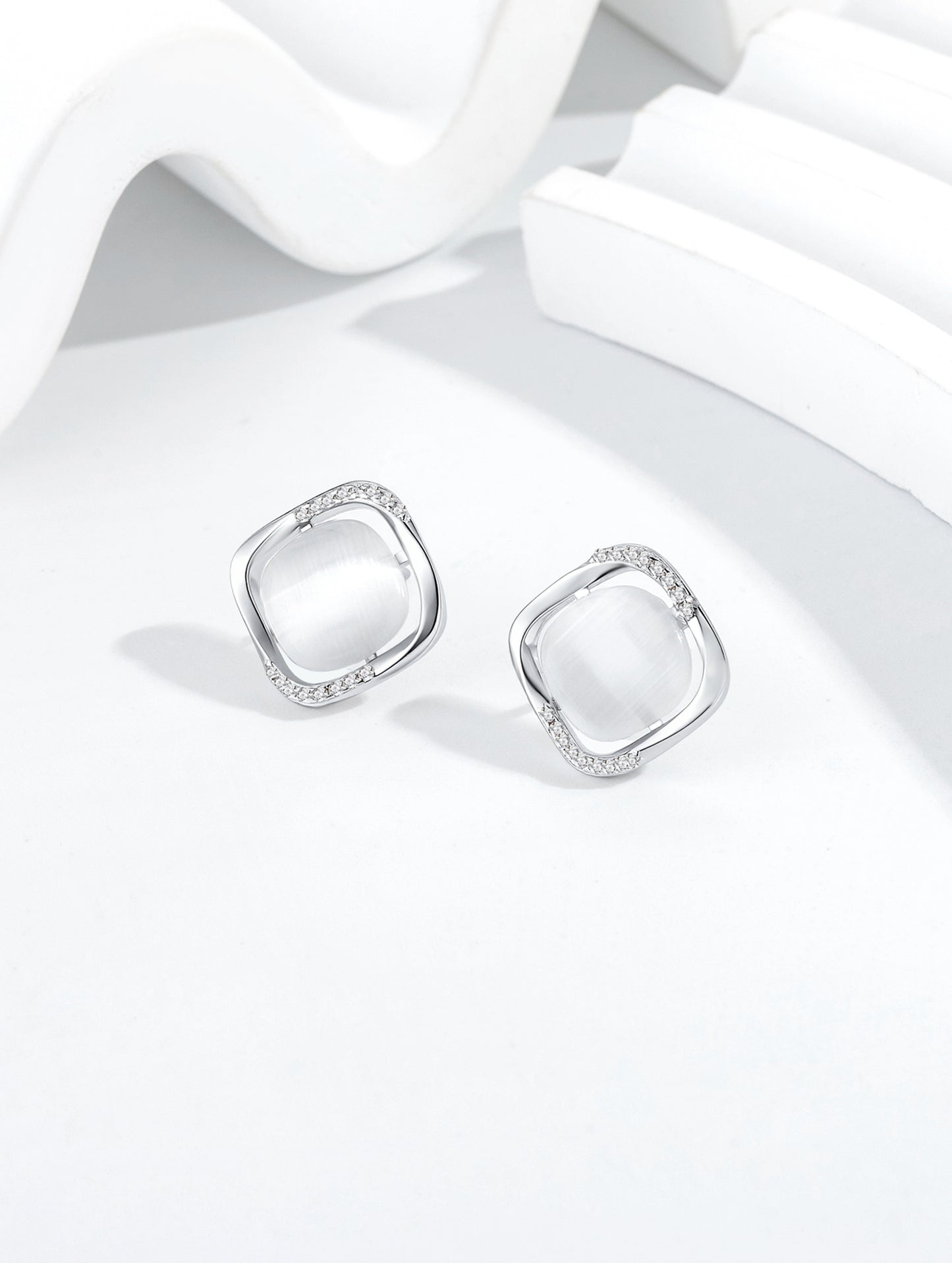 SILVER AURA GLOW STUD EARRINGS