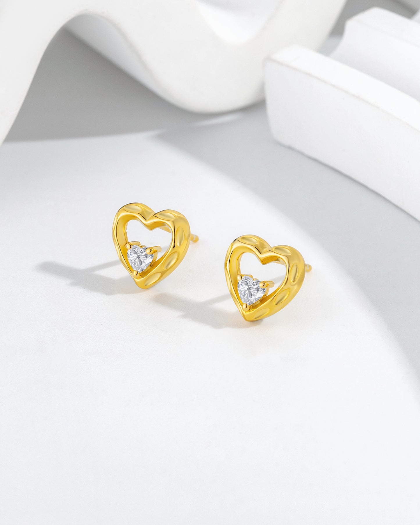 GOLDEN HEART WHISPER STUDS