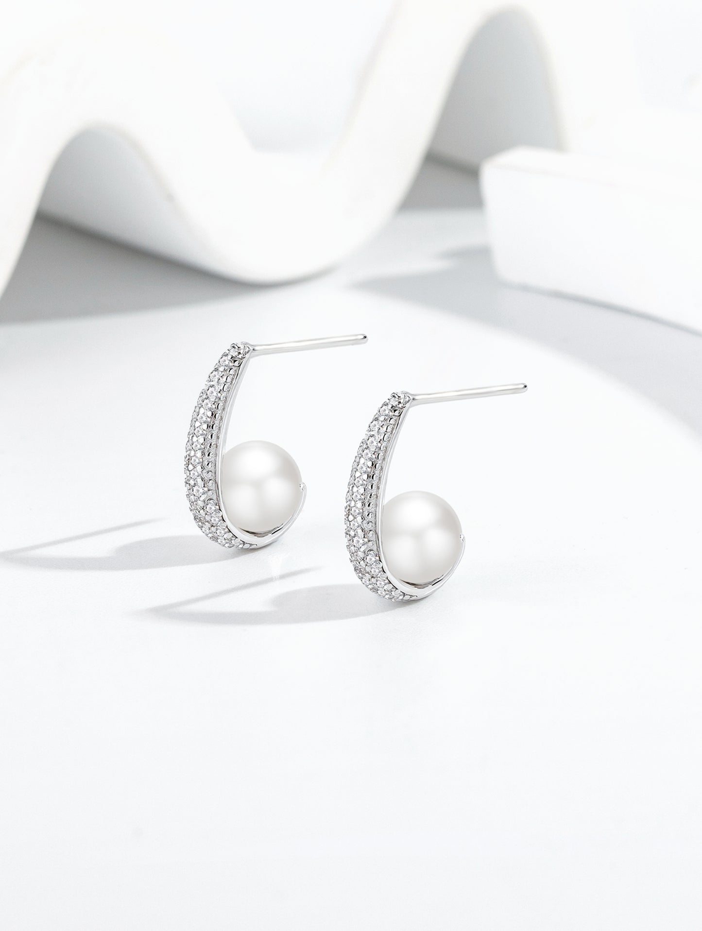 PEARL CRESCENT GLOW EARRINGS