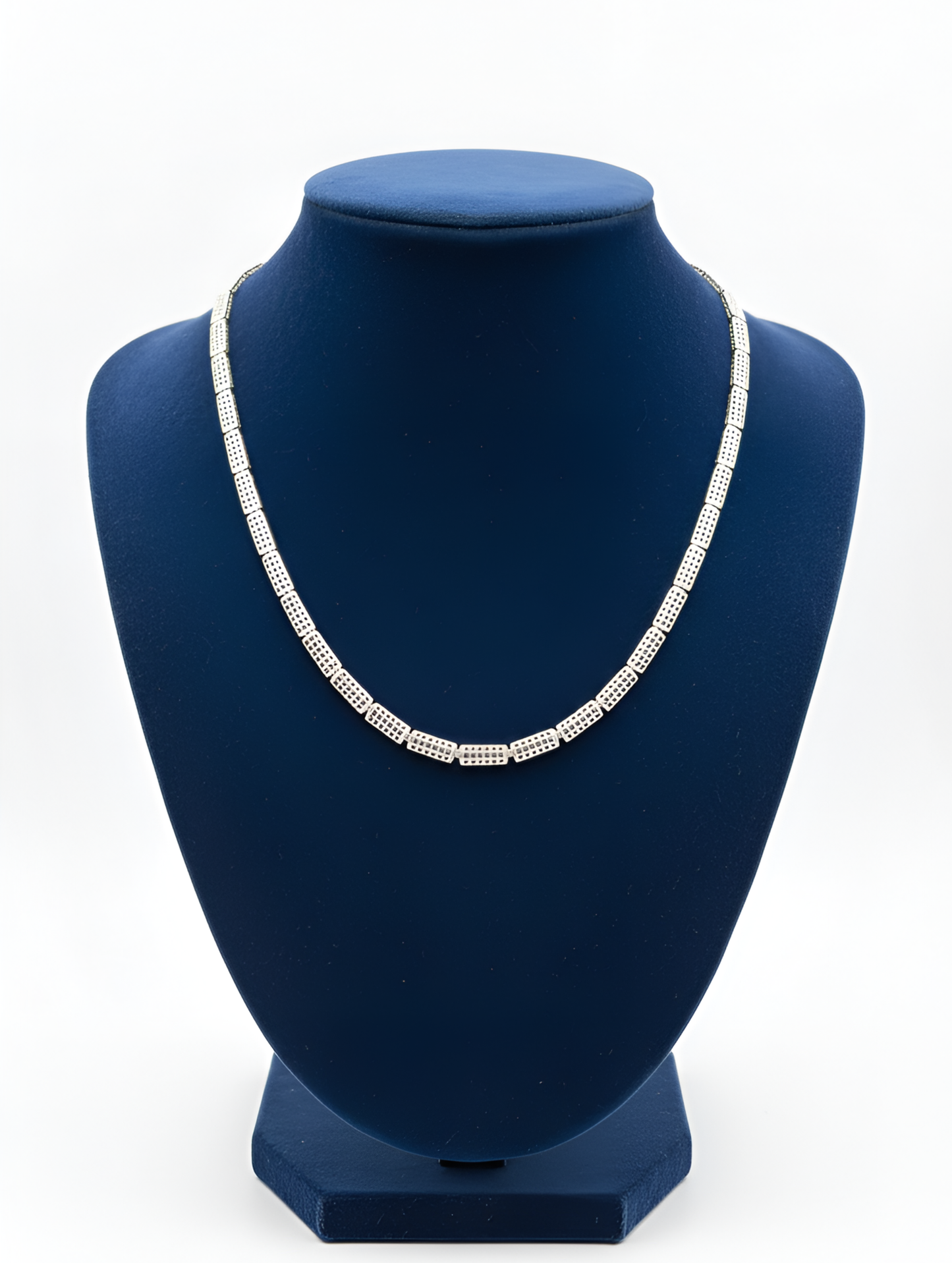 LUXE ICED TENNIS CHAIN