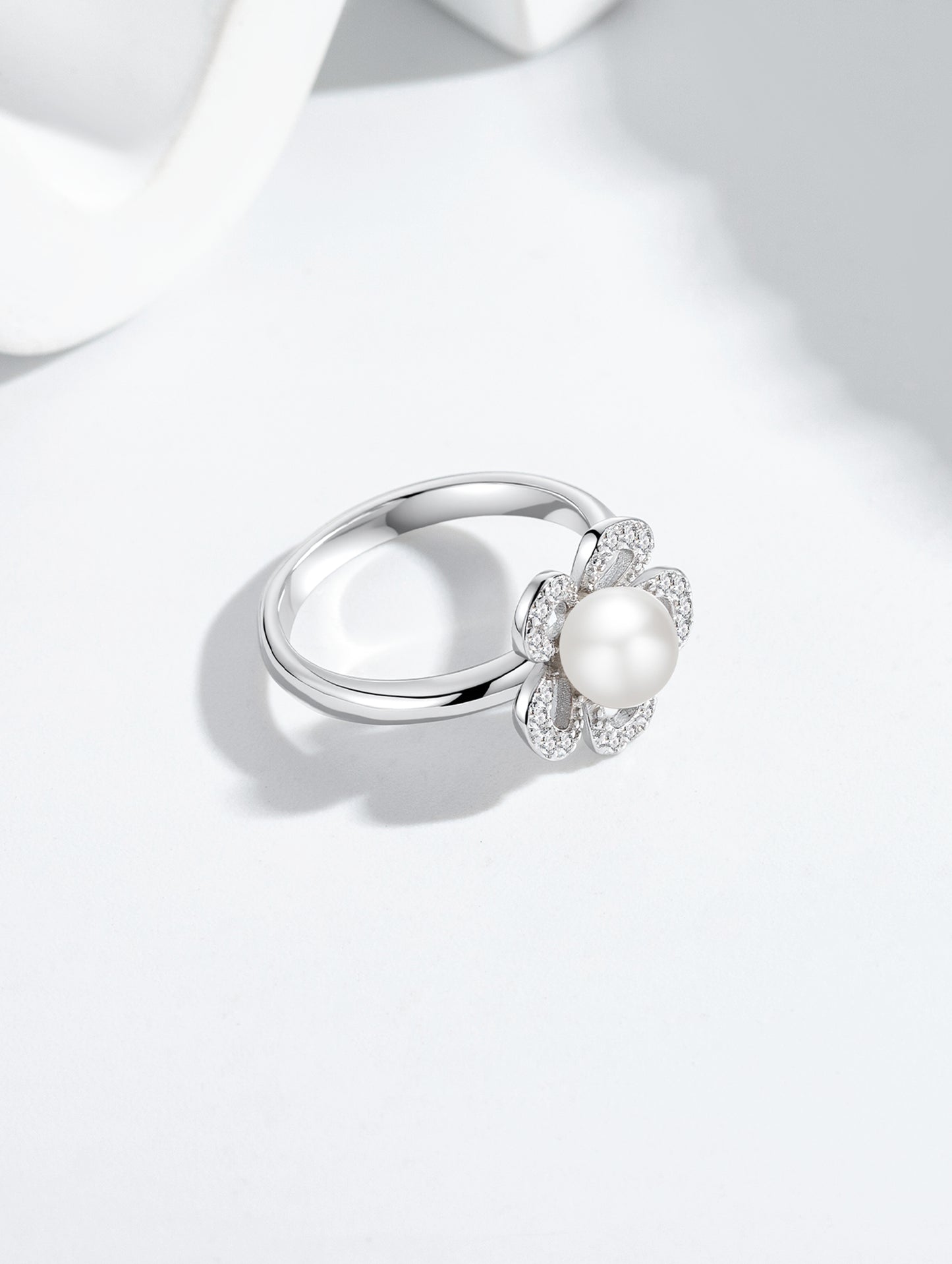 Flora Grace Pearl Ring