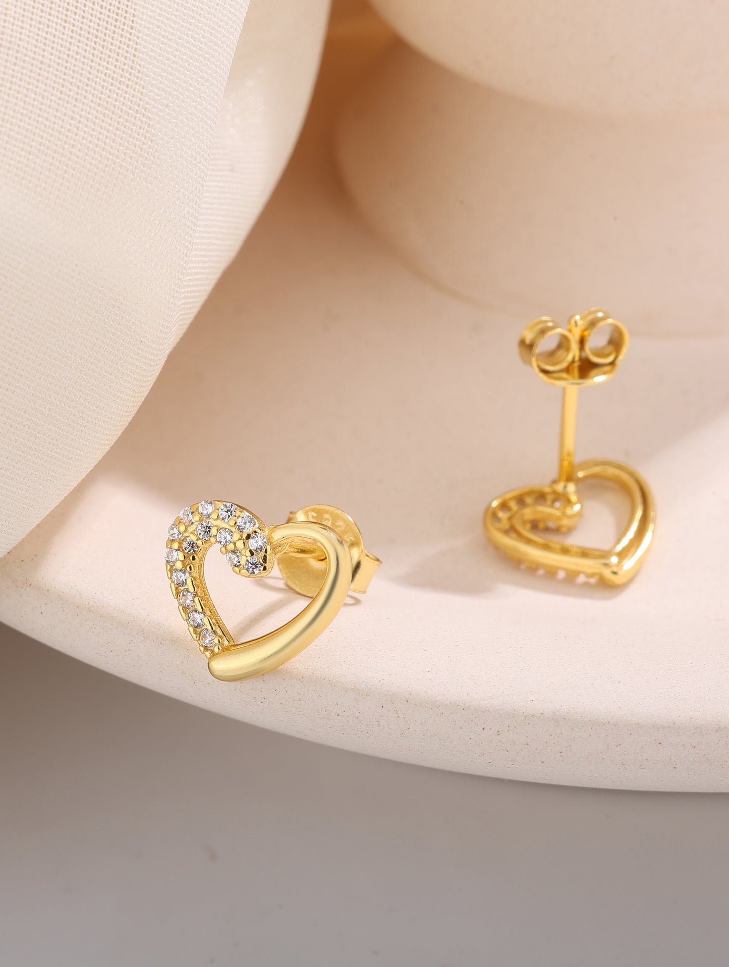 GOLDEN HEARTFELT SPARKLE PENDANT SET