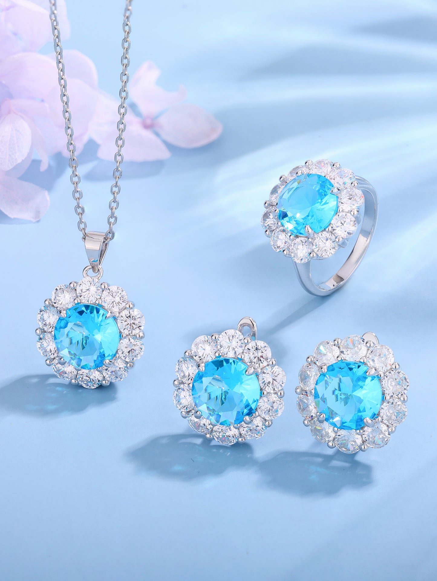 AQUA ROYAL HALO PENDANT SET