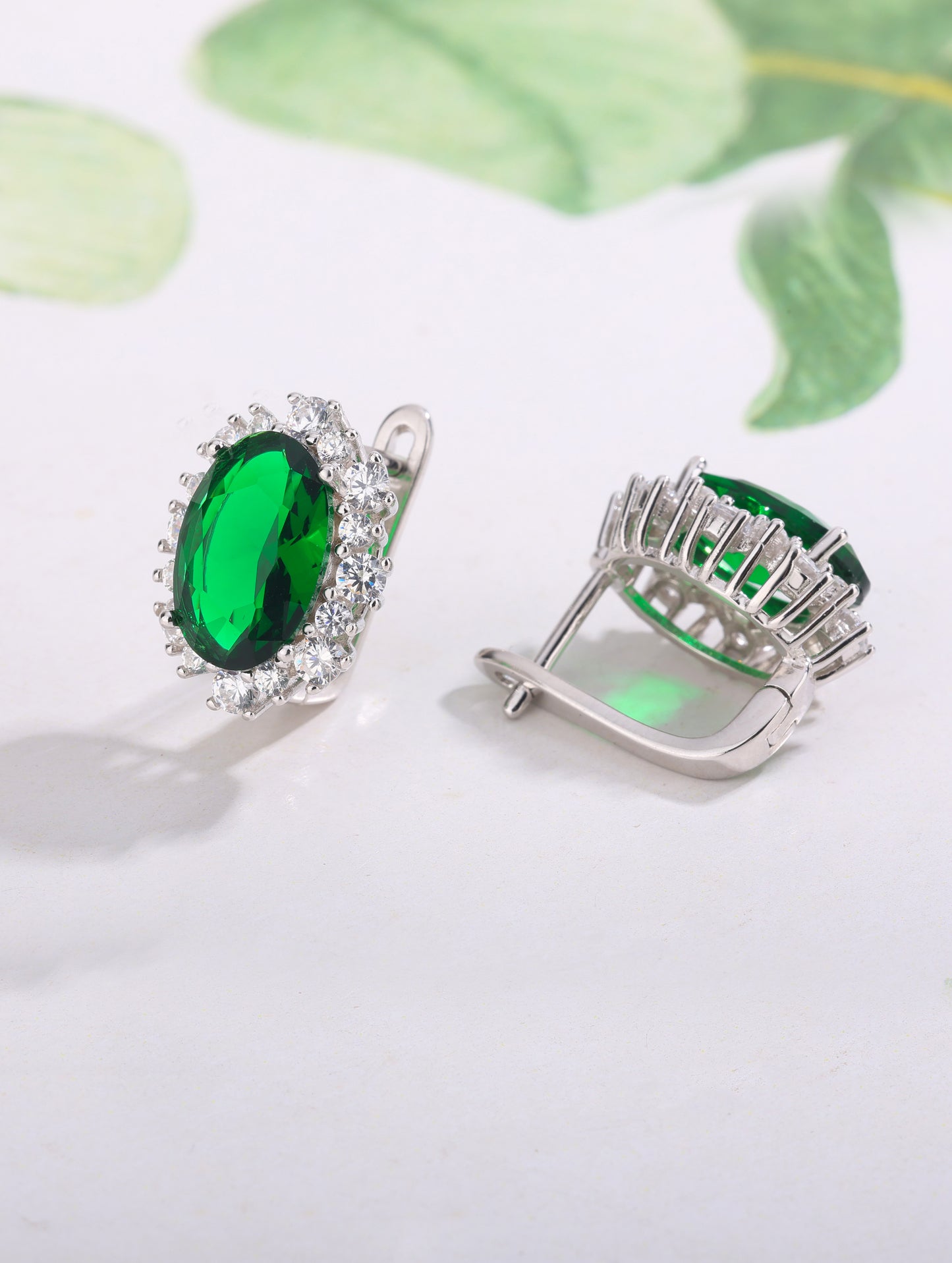 EMERALD ROYAL ELEGANCE PENDANT SET