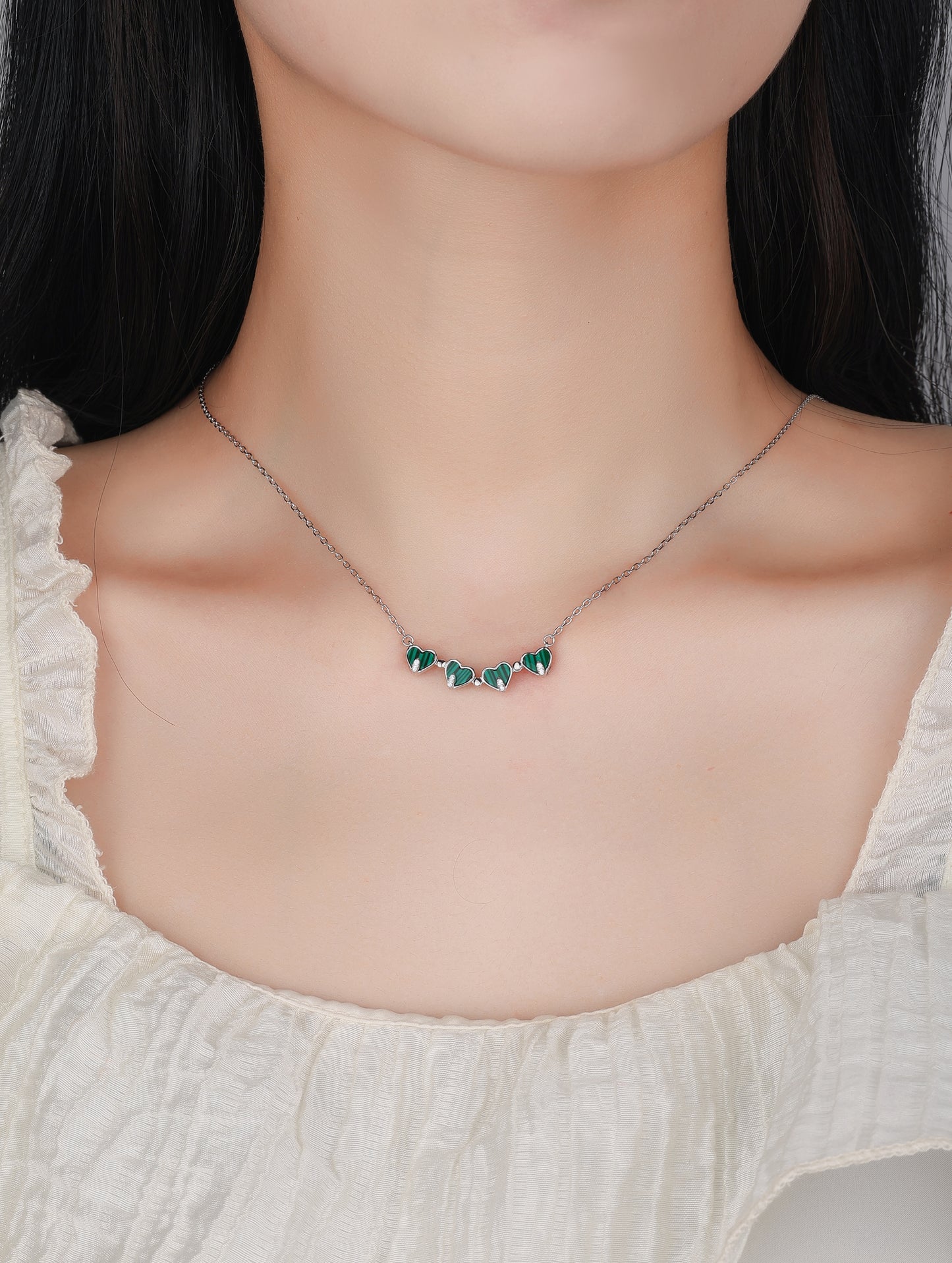 MAGNETIC CLOVER OF LOVE CHARM CHAIN