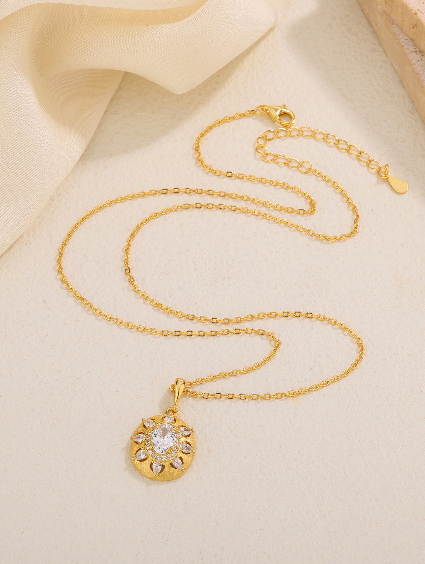 ROYAL SUNBURST CHARM CHAIN