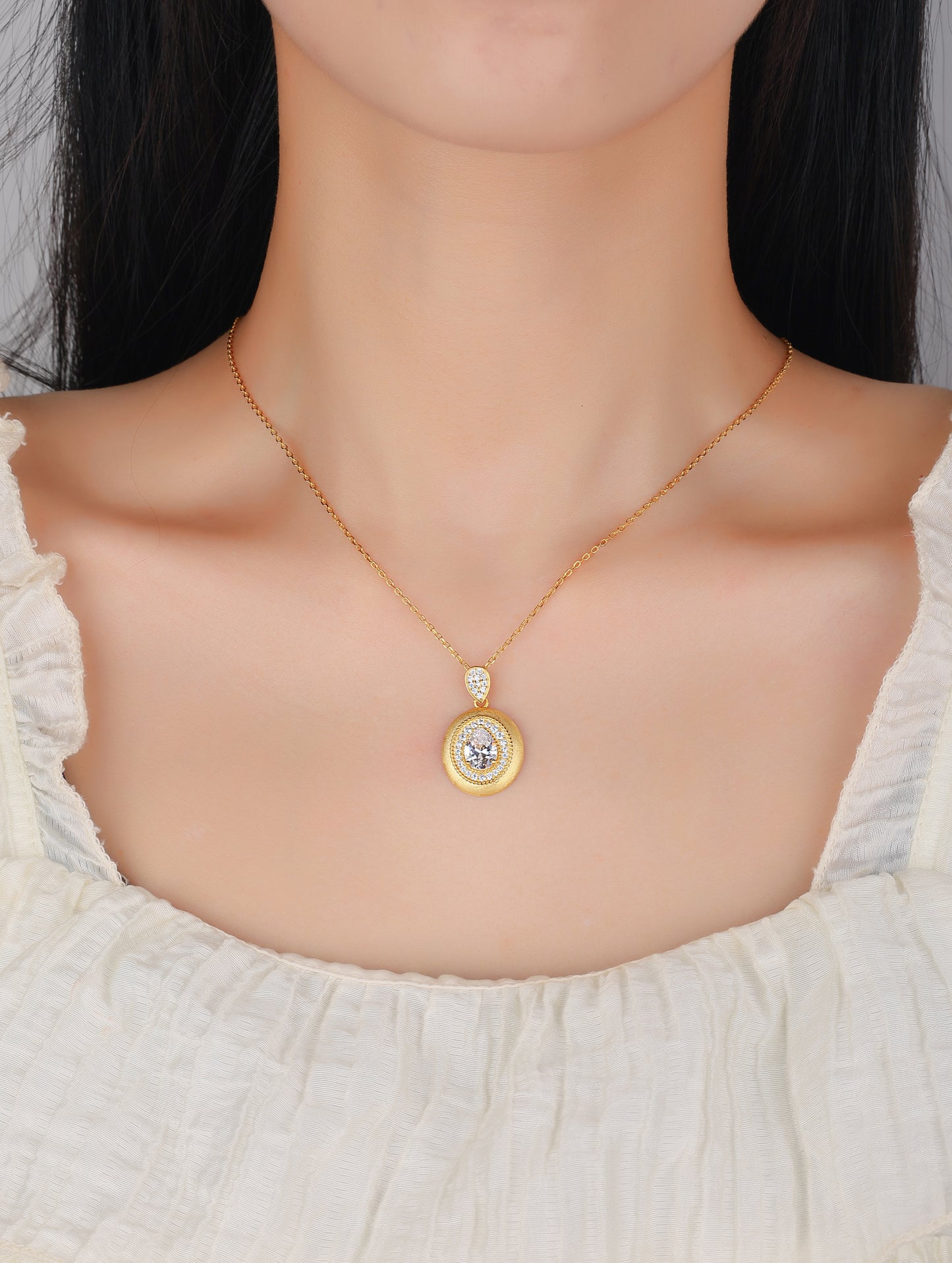 ROYAL PEARL DROPLET CHARM CHAIN