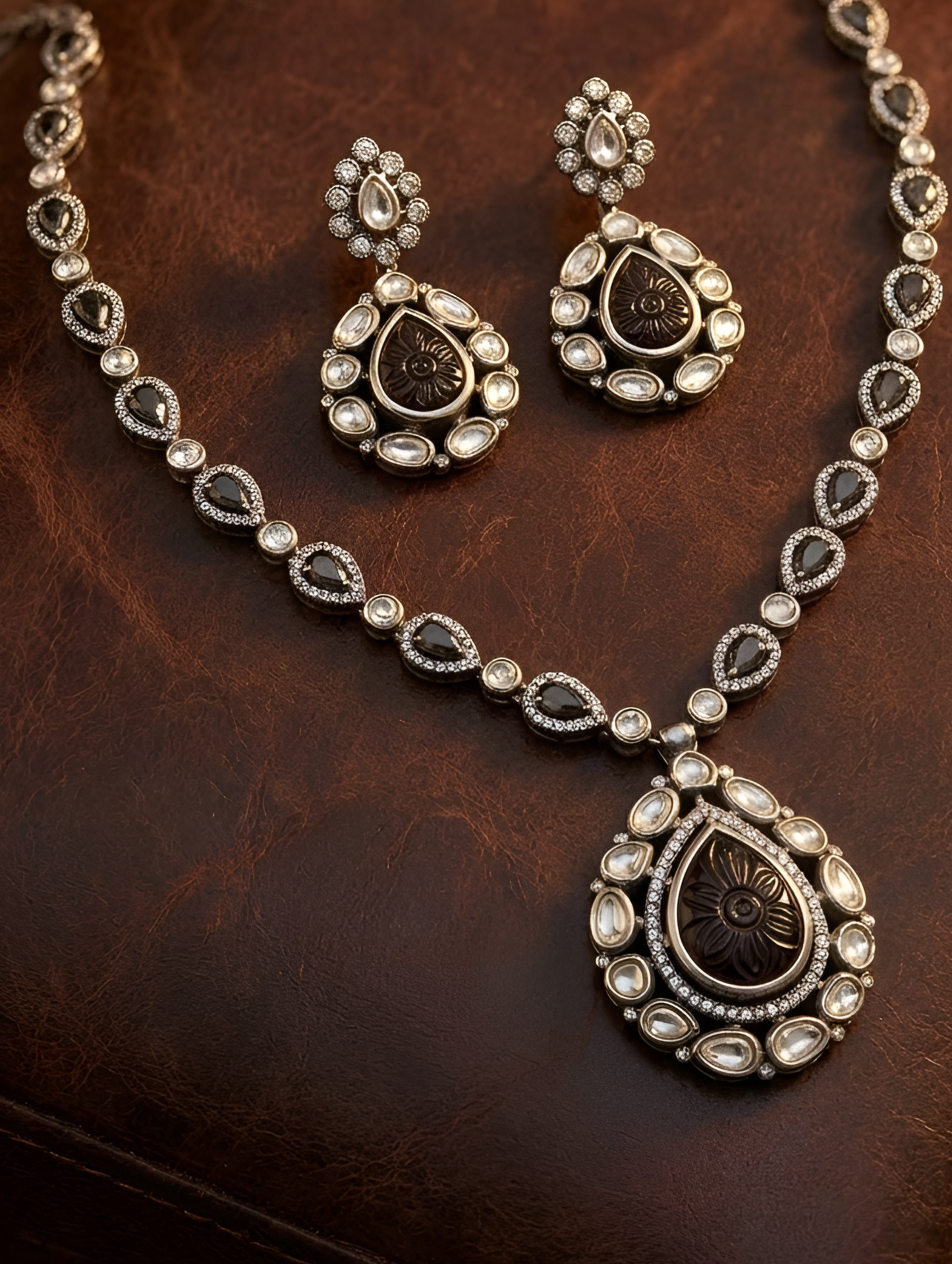 Dilkash Teardrop Grace Necklace
