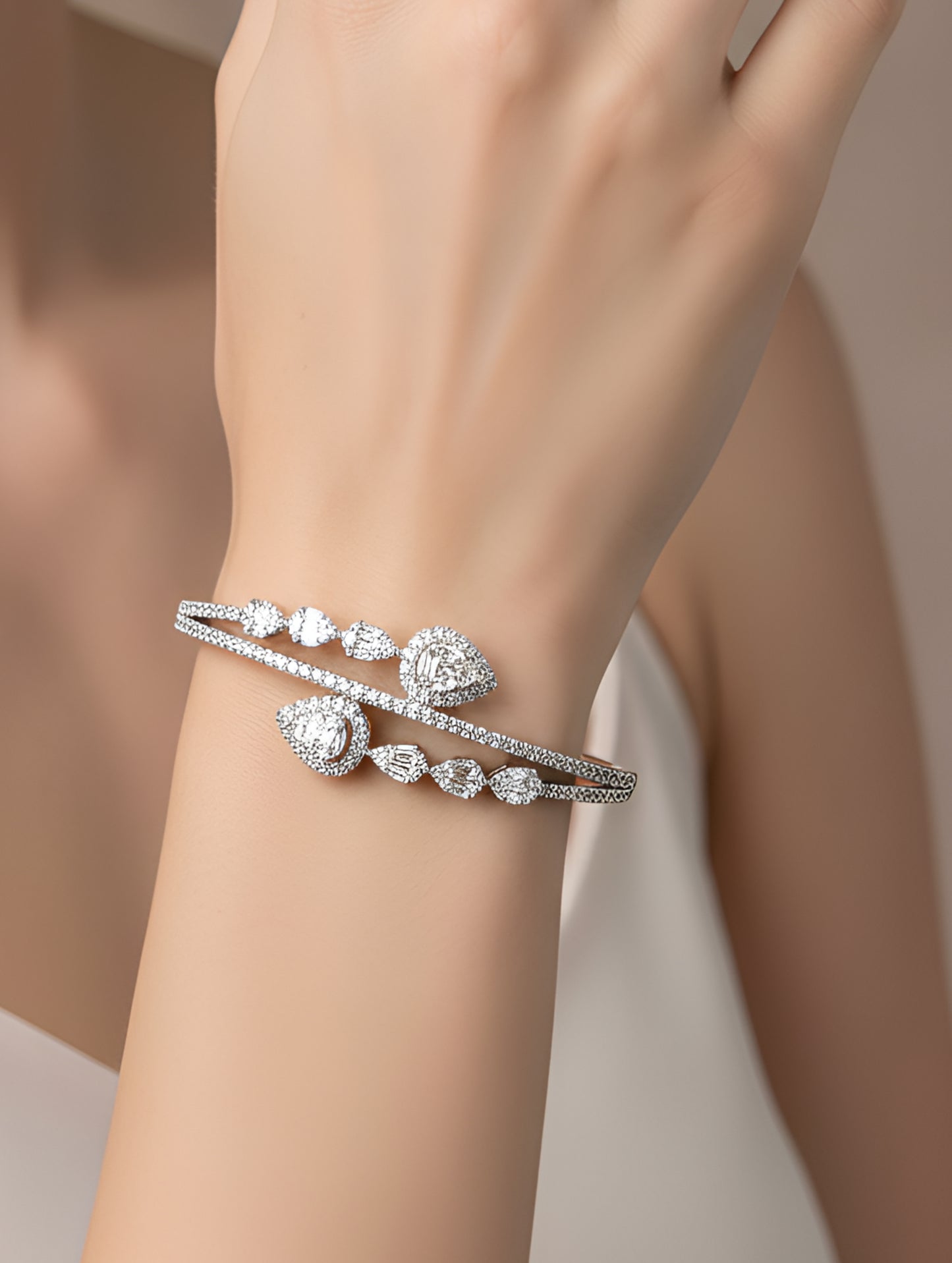 Premium Leaf Line Silver Bracelet