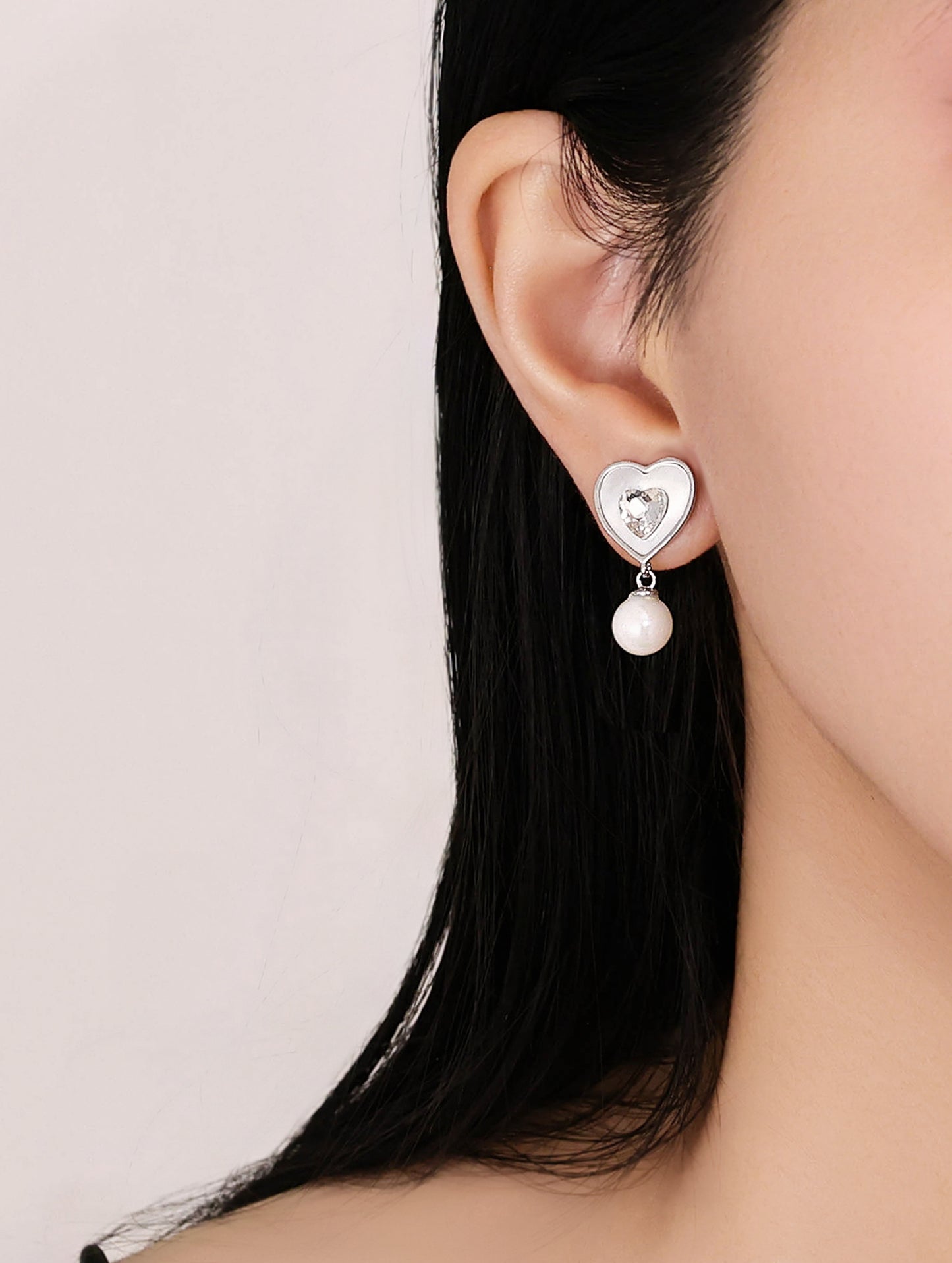 PEARL EMBRACE HEART EARRINGS