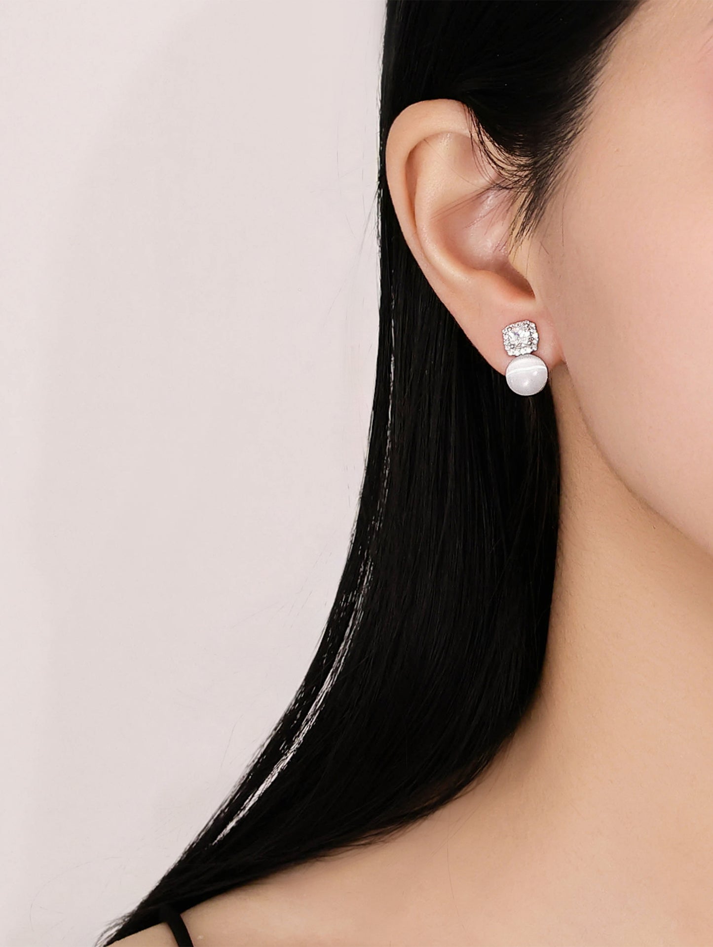 MOONLIT AURA EARRINGS