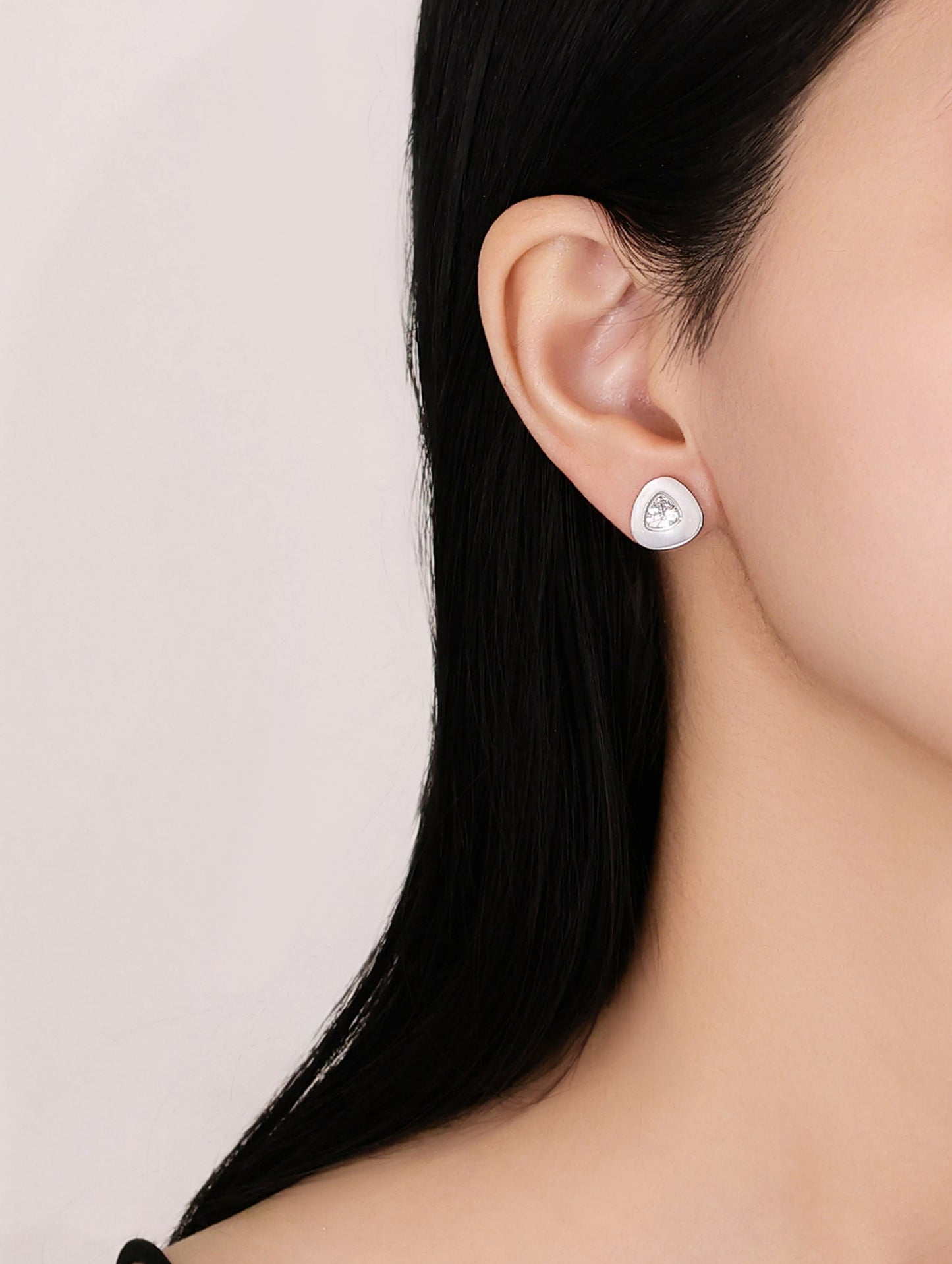 PEARL RADIANCE STUD EARRINGS