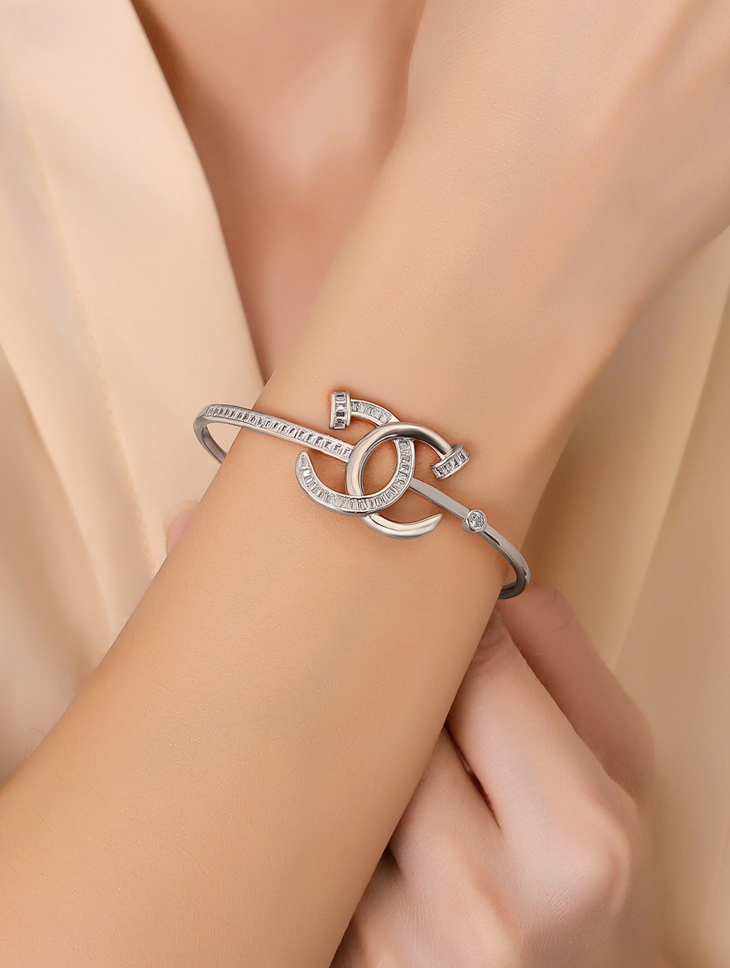 ETERNAL LINK SILVER BRACELET