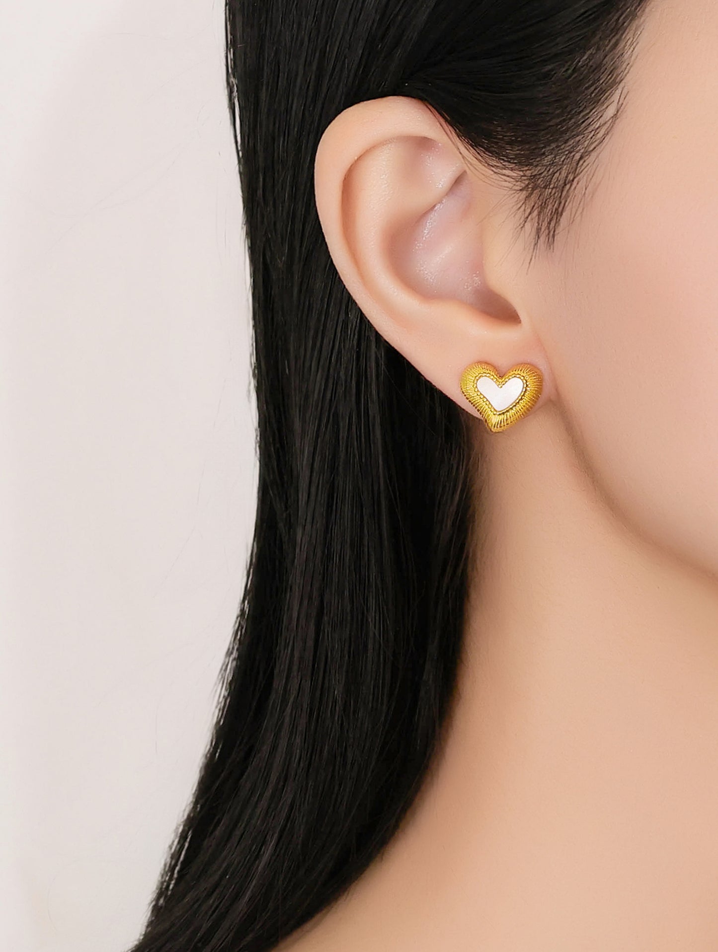 RADIANT LOVE HEART EARRINGS