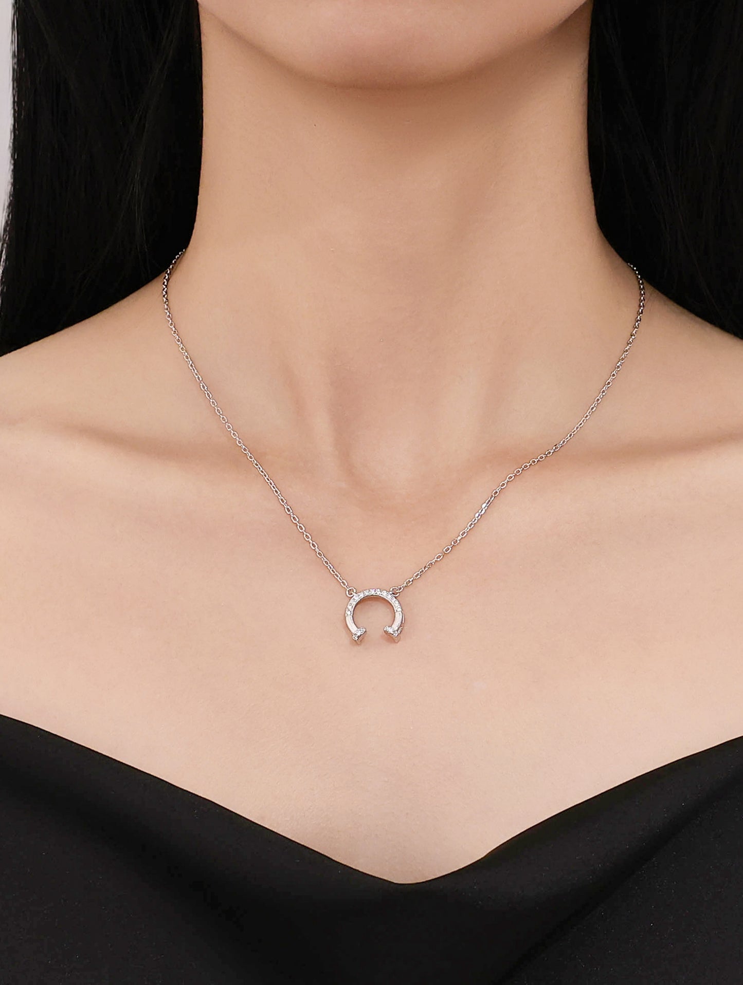 LUCK EMBRACE CHARM CHAIN