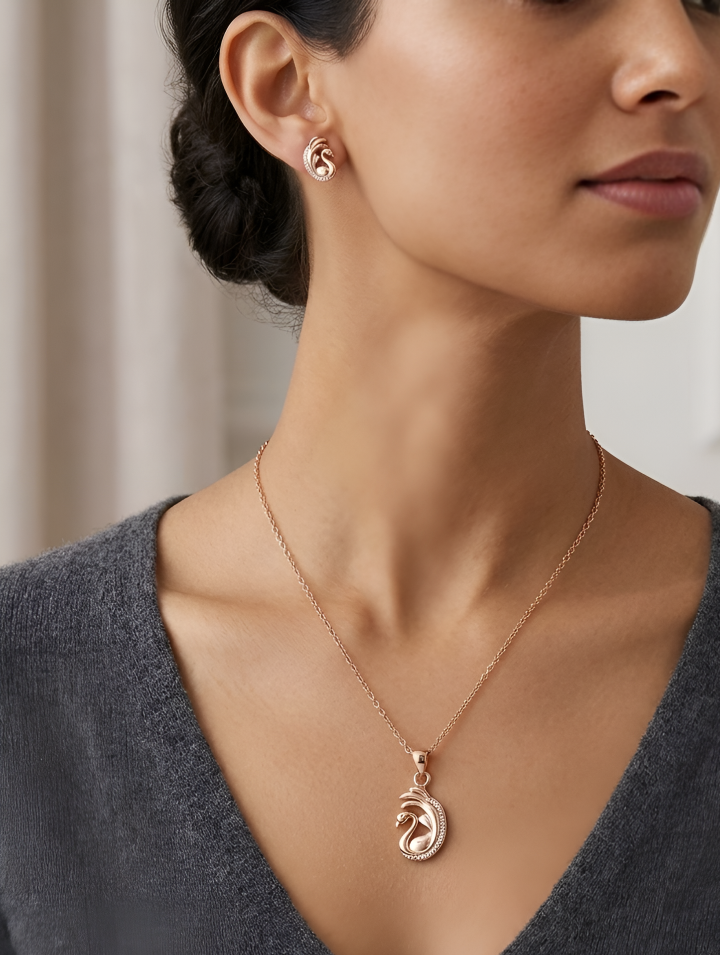 Swan Sparkle Pendant Set