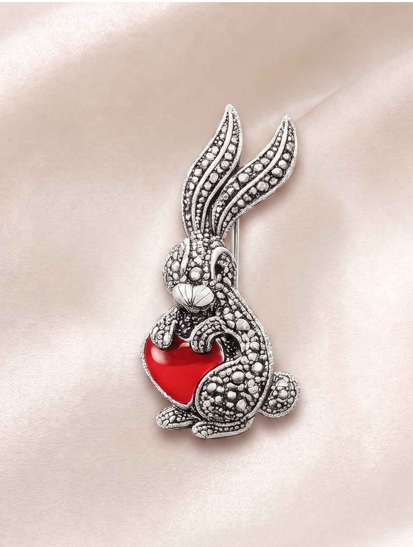 AMOUR BUNNY BROOCH