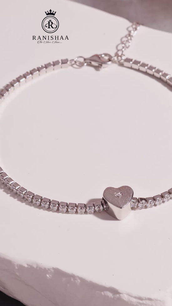 Load and play video in Gallery viewer, AAFREEN BRACELET
