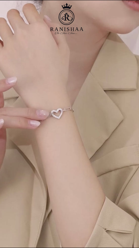 Load and play video in Gallery viewer, AAFREEN BRACELET
