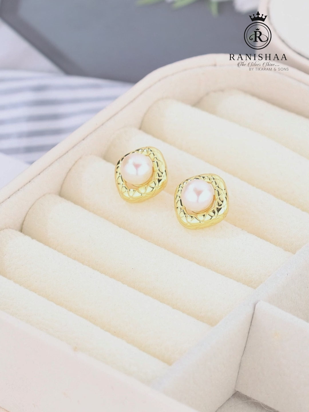 Load and play video in Gallery viewer, GOLDEN CUSHION PEARL STUD  EARRINGS
