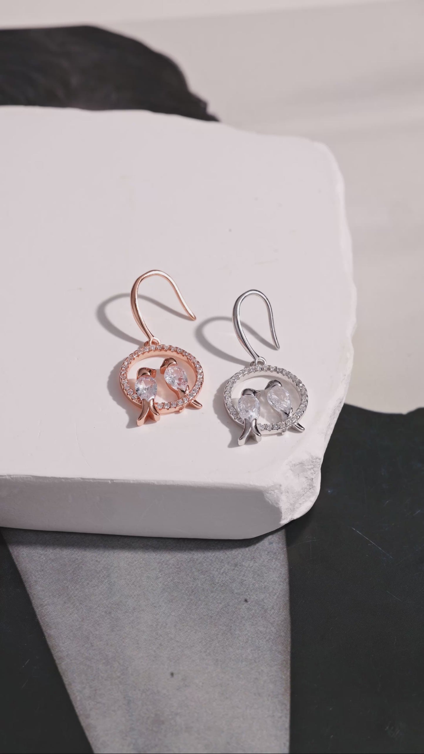 Load and play video in Gallery viewer, AAFREEN EARRINGS
